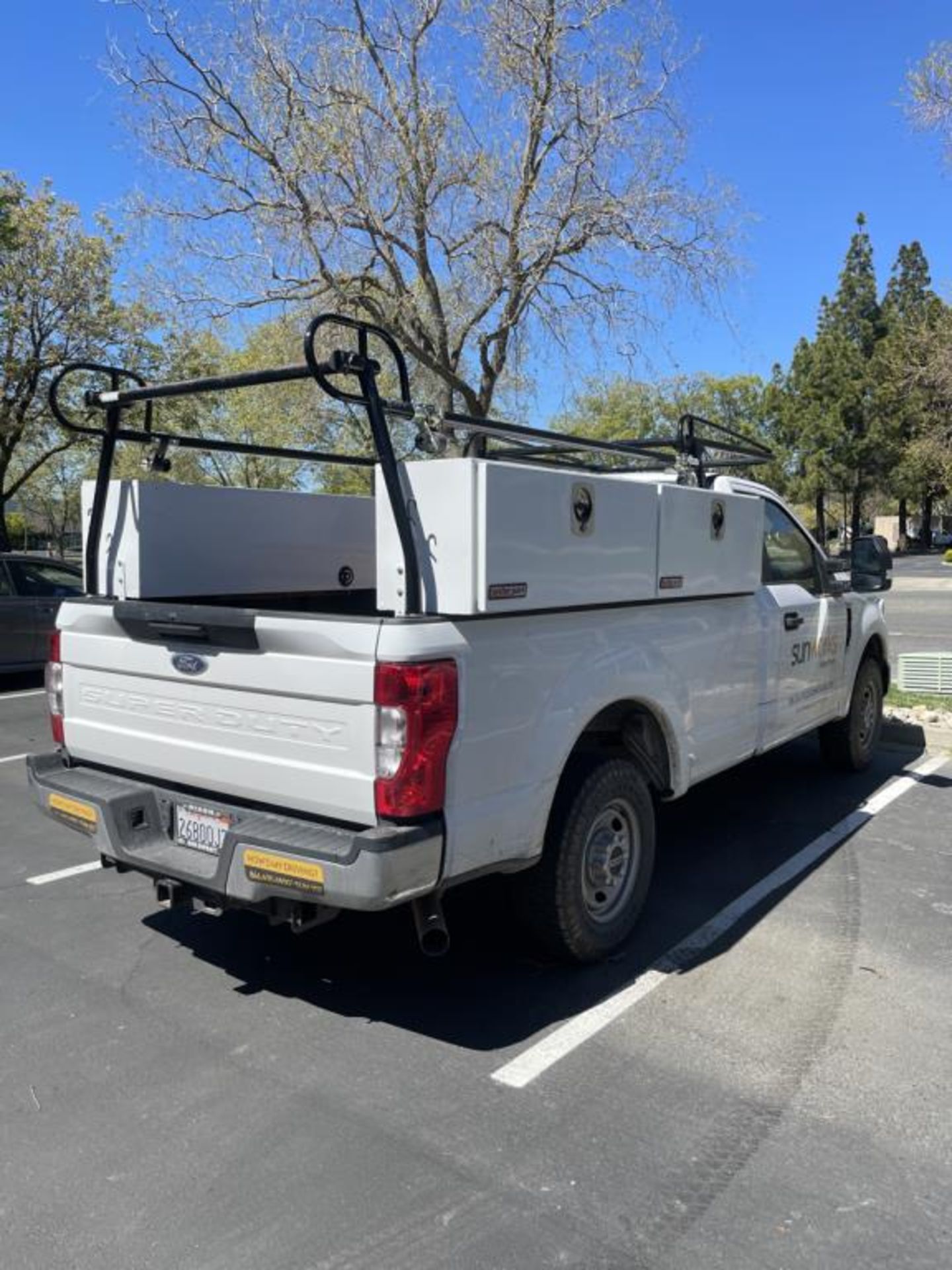 Ford F250 XL Truck - Image 3 of 27