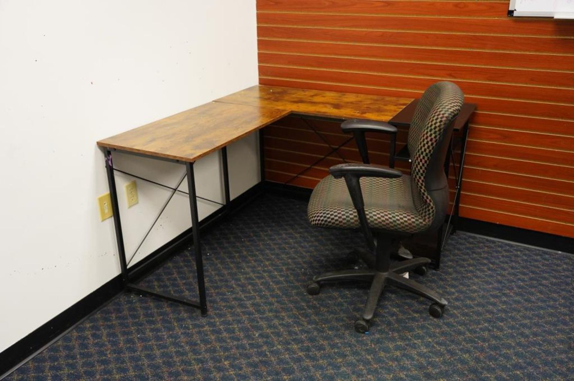 Office Furniture - Image 8 of 19