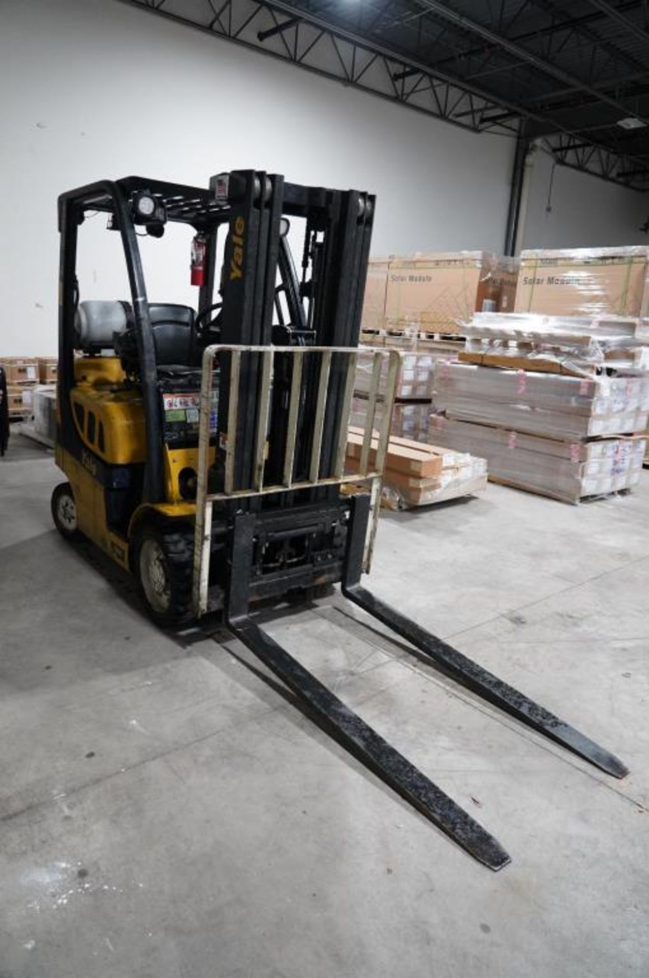 Yale 5,000 lb. Capacity Forklift - Image 2 of 17