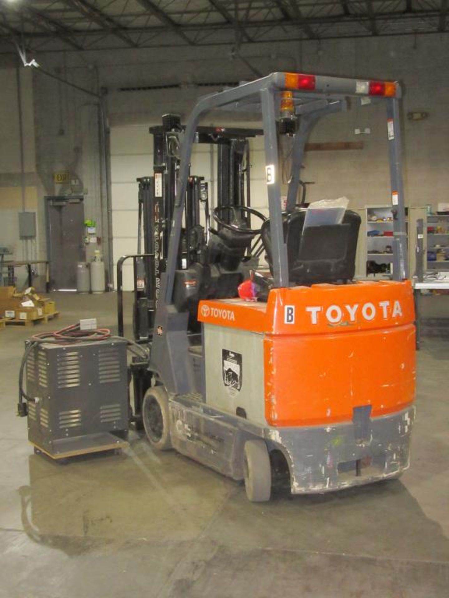 Toyota Forklift - Image 3 of 7