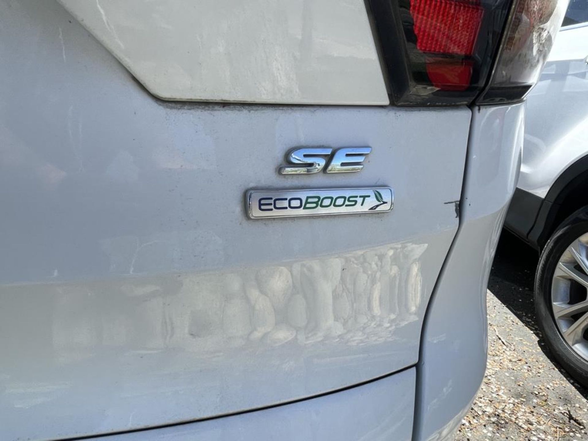 Ford Escape SE EcoBoost SUV - Image 19 of 20