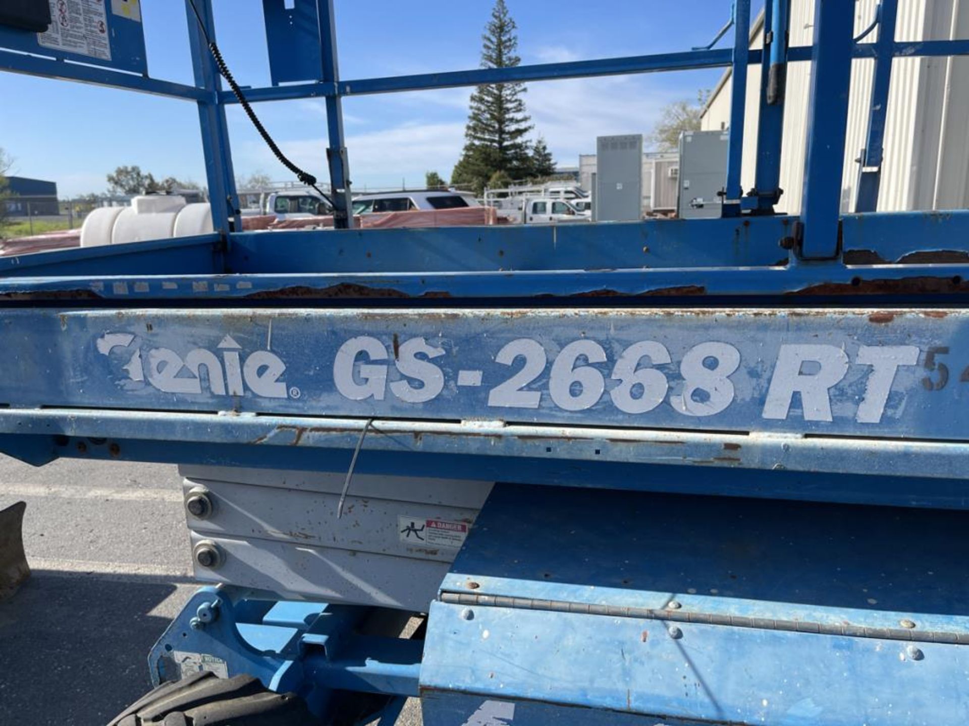 Genie GS-2668 RT Scissor Lift, 1250 lb. Capacity. HIT# 2467943. Asset ...