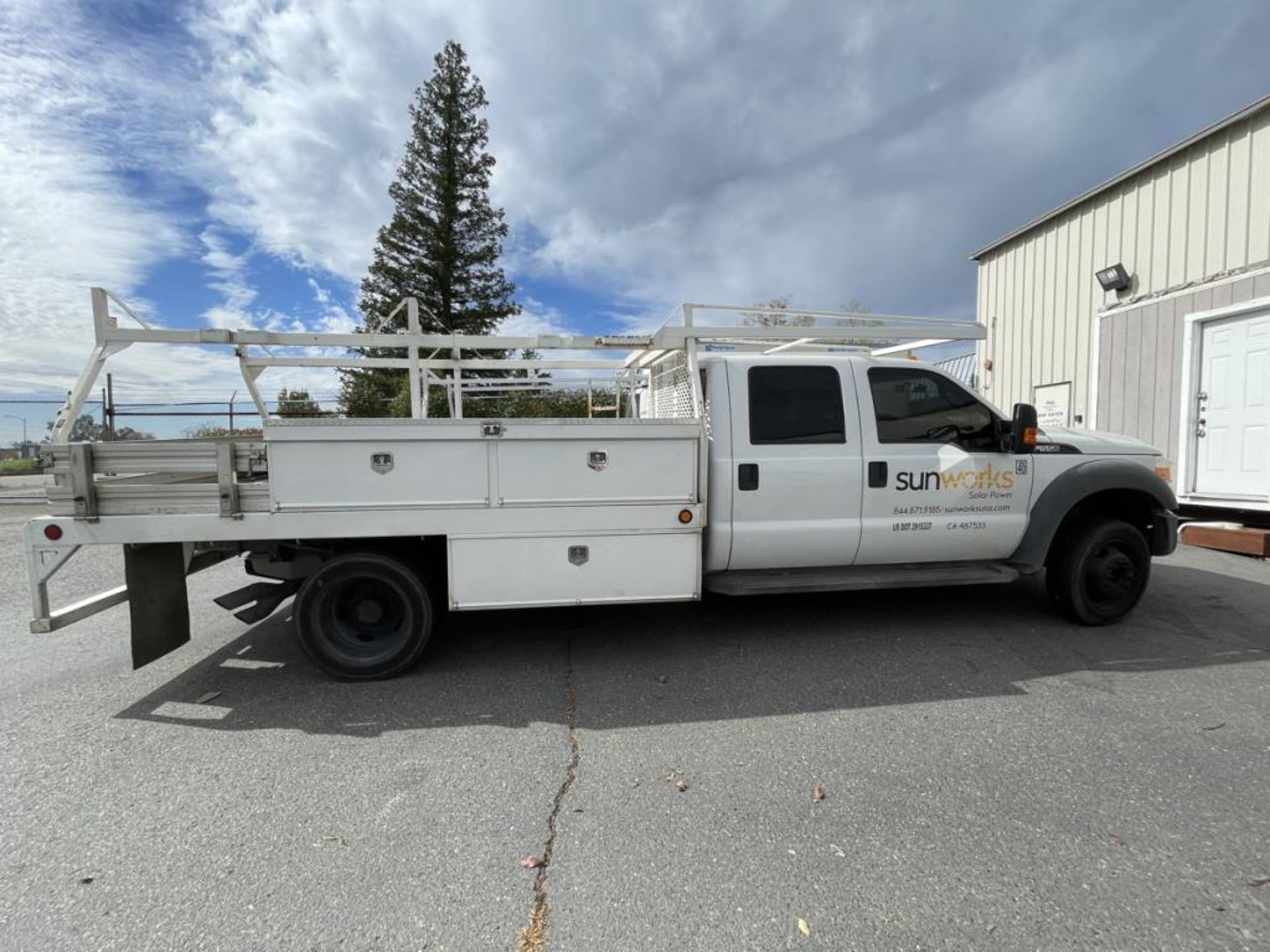 Ford F-550 XL Super Duty Truck - Image 6 of 14