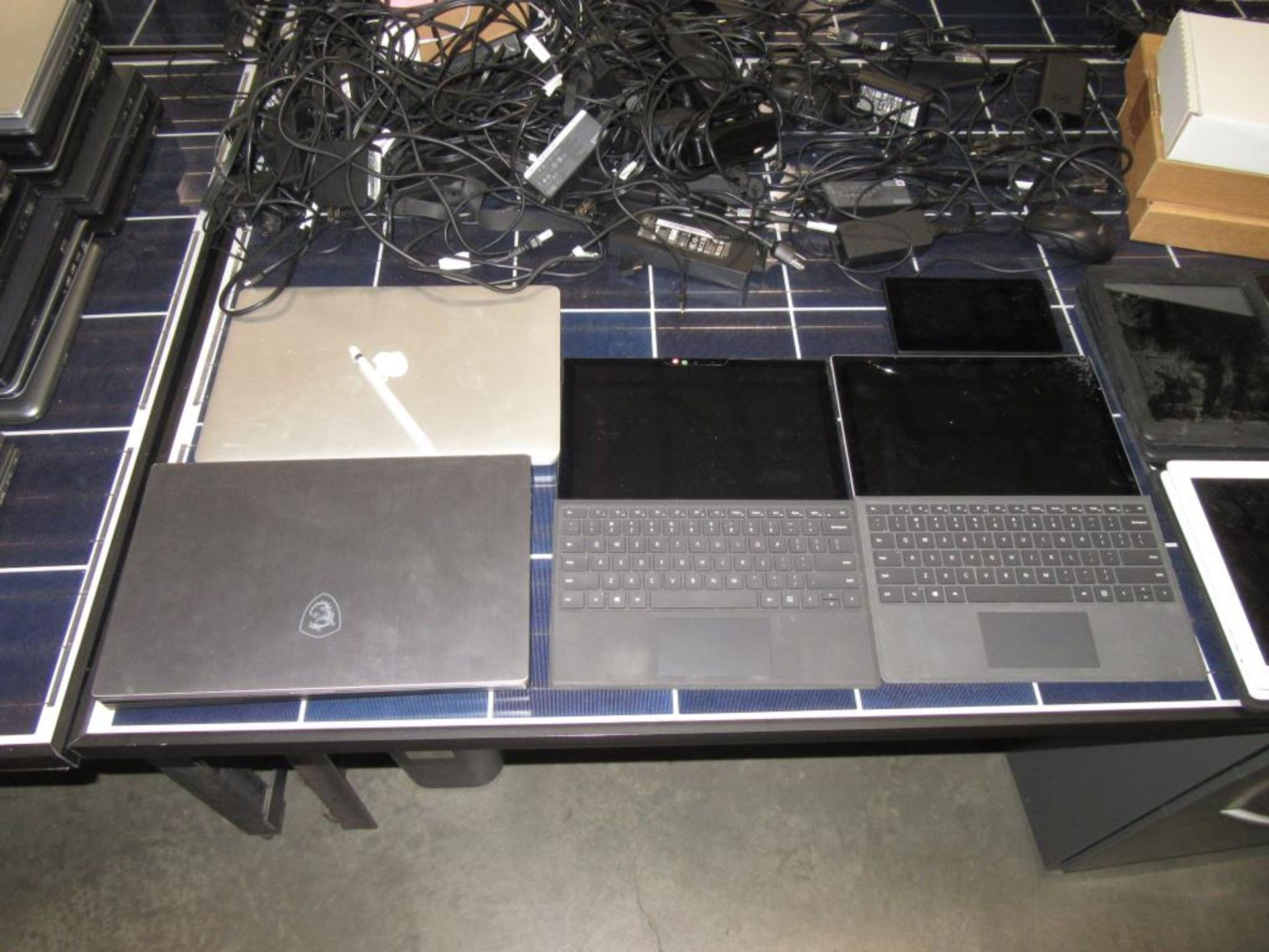 Laptop Computers, Tablets & Accessories - Image 6 of 8
