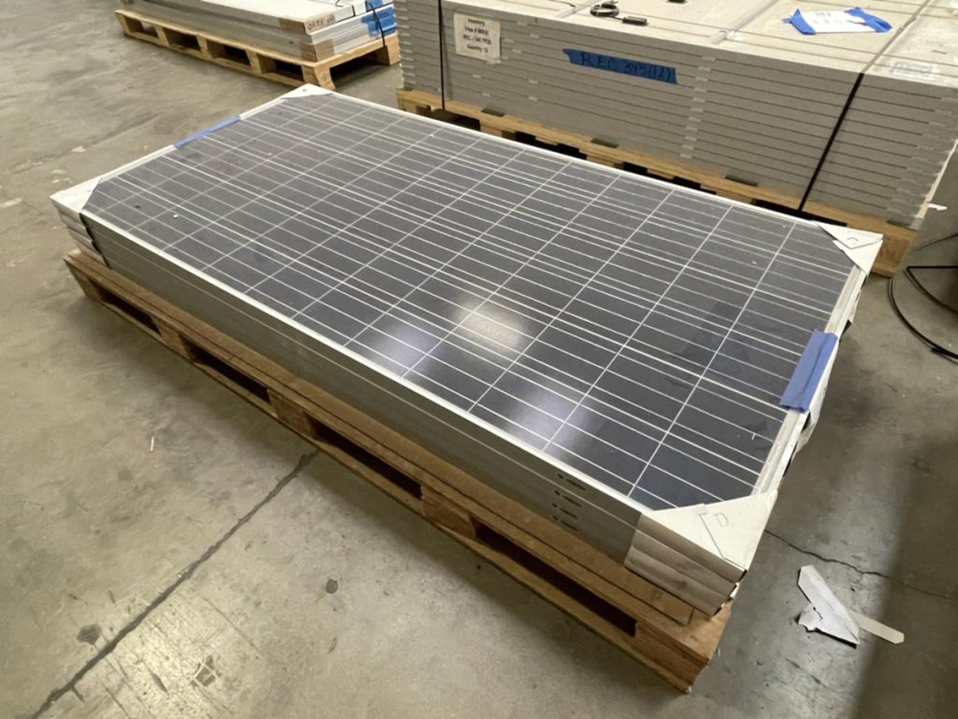 Assorted Solar Panels - Image 6 of 10