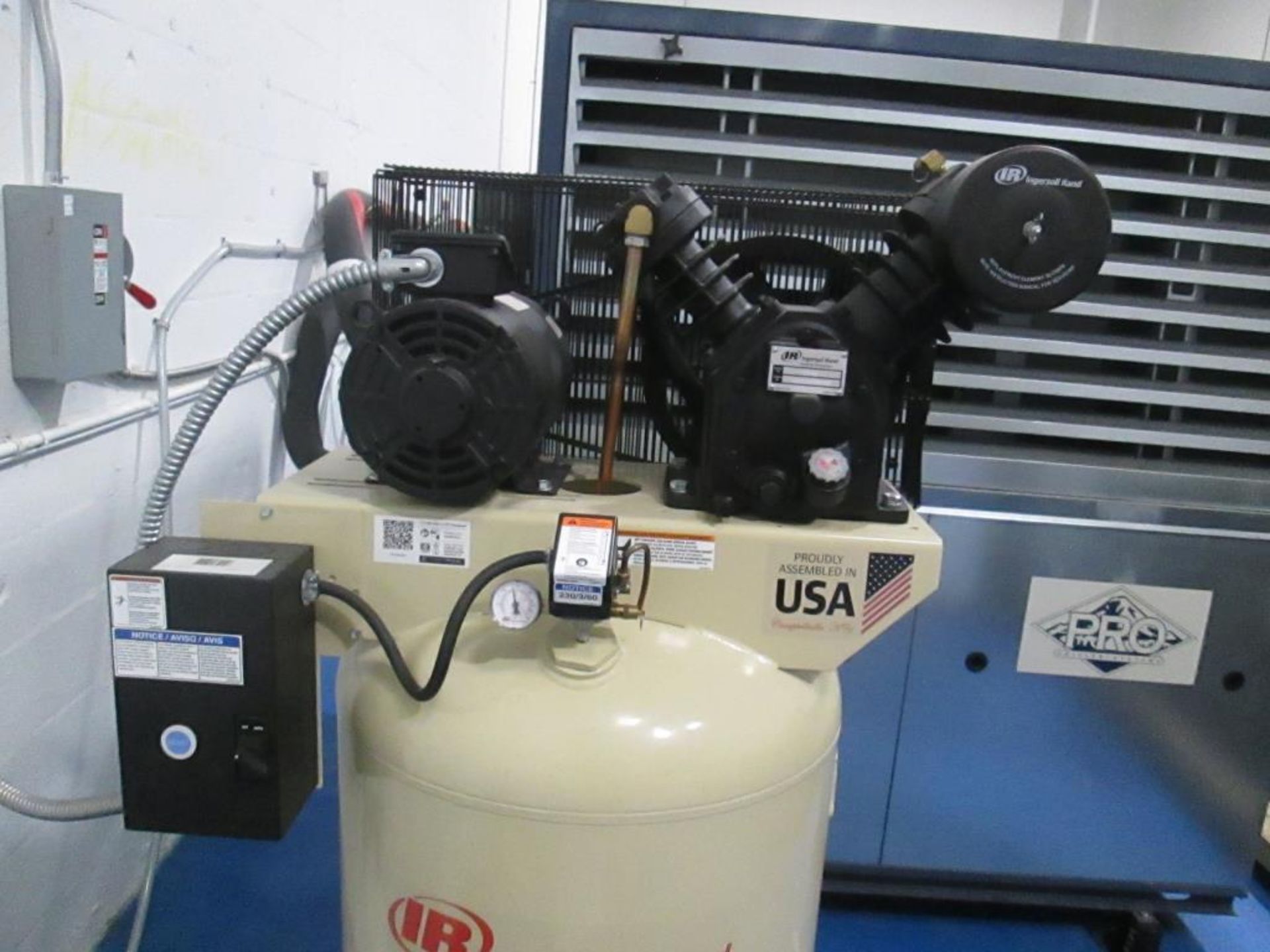 Ingersoll Rand Air Compressor - Image 3 of 6