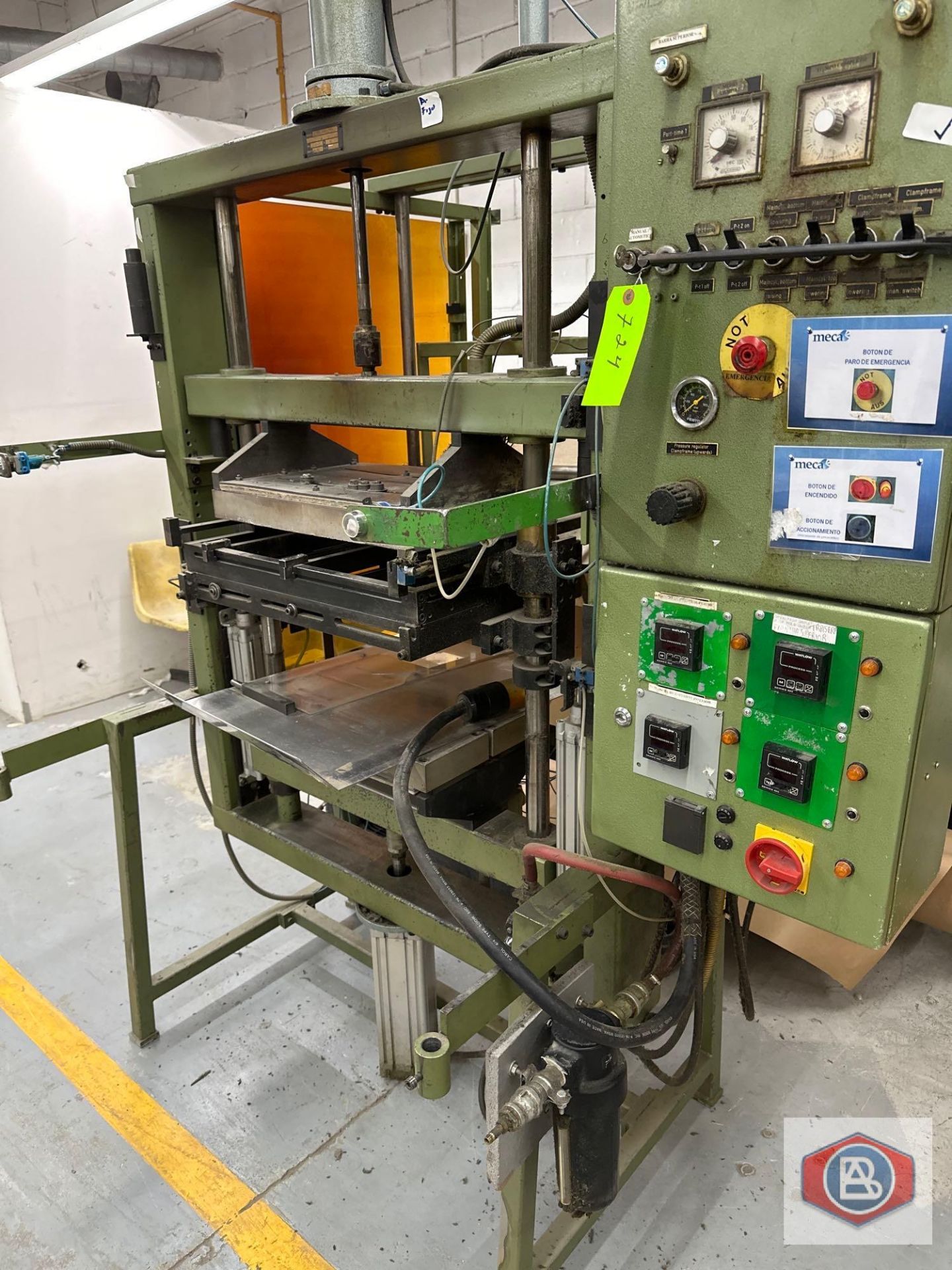 Bra Pad Molding Machine