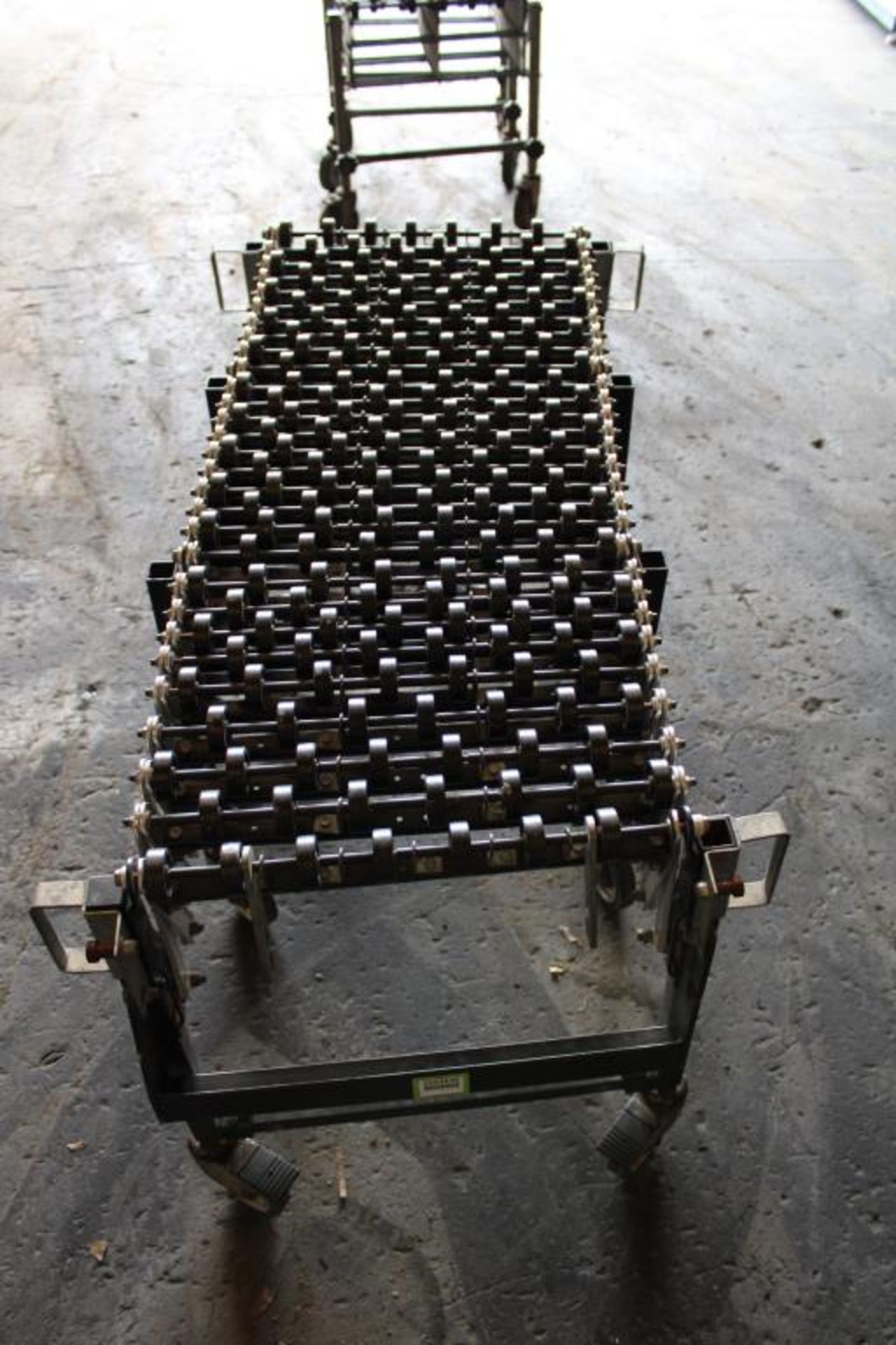 Uline Expandable Skate Conveyor