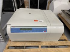 Thermo Fisher Scientific Centrifuge