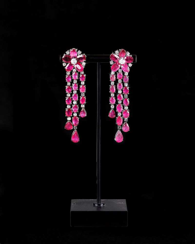 RUBY AND DIAMOND NECKLACE, EARRINGS AND RING - Image 2 of 3