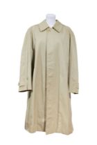 BURBERRY’S LONDON VINTAGE BEIGE MEN TRENCH-COAT