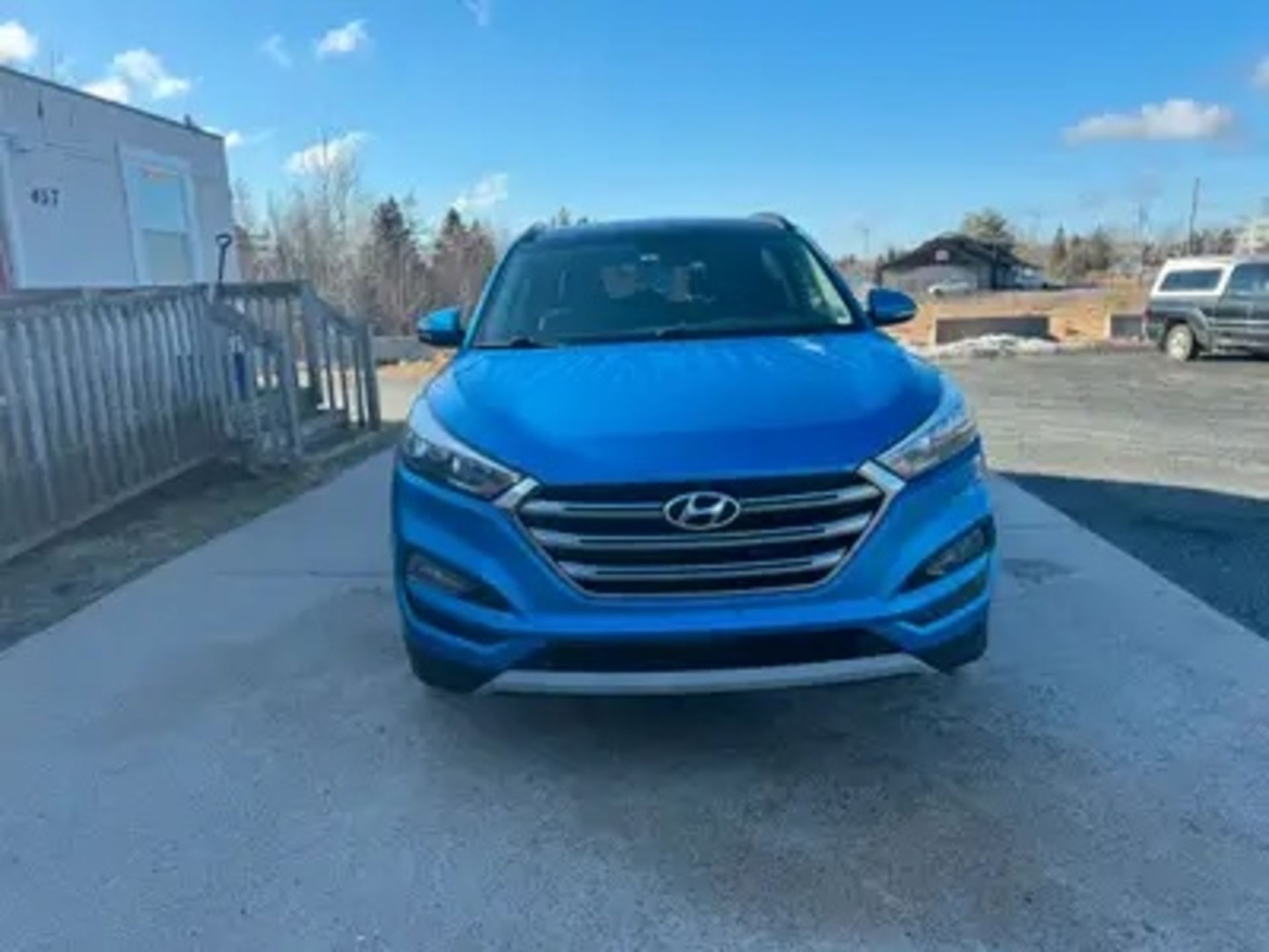 2017 HYUNDAI TUCSON LIMITED - Image 2 of 11