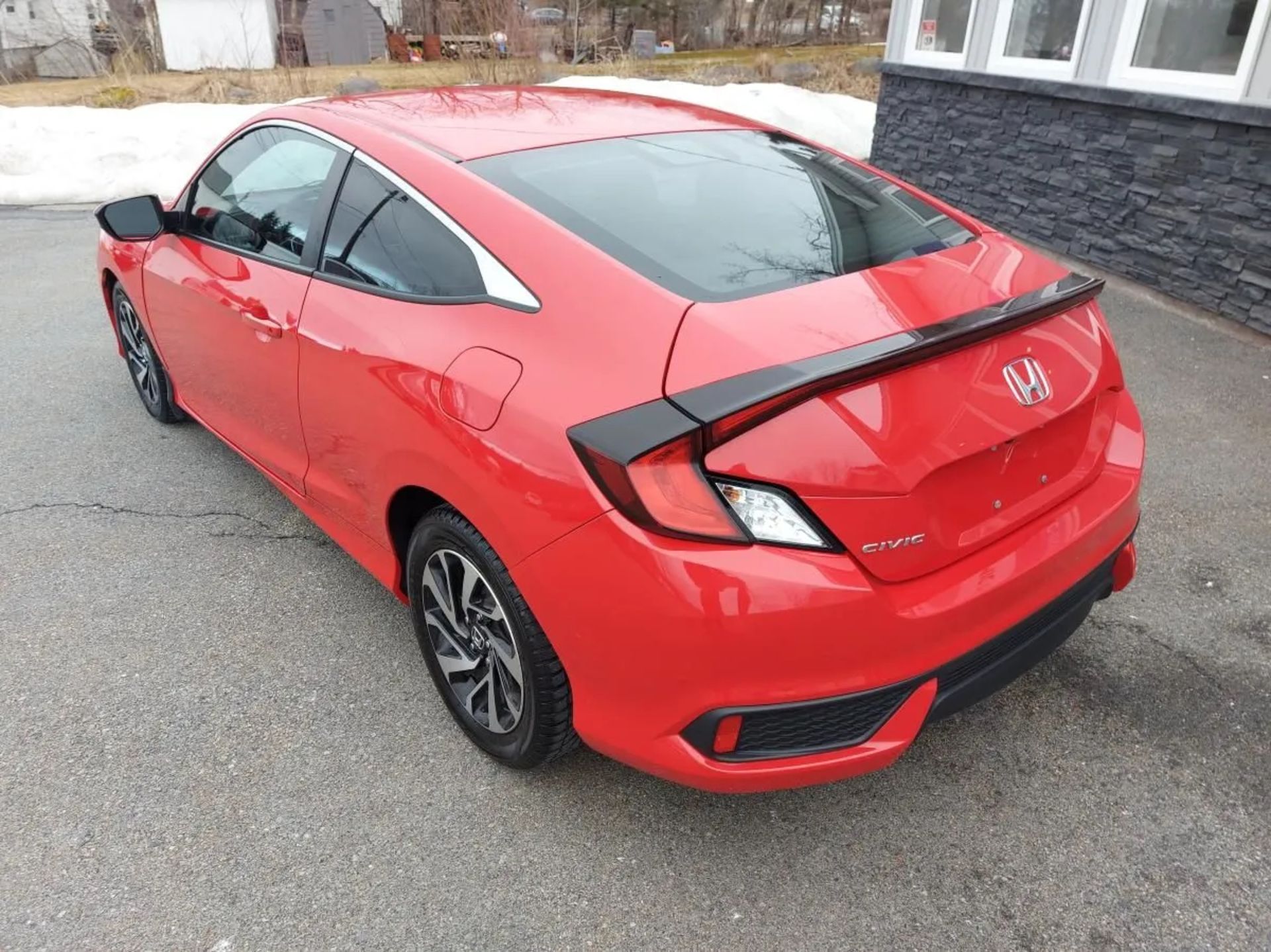 2017 HONDA CIVIC COUPE LX COUPE 6 SPEED! UNDERCOATED! DEALER SERVICED! - Image 6 of 28