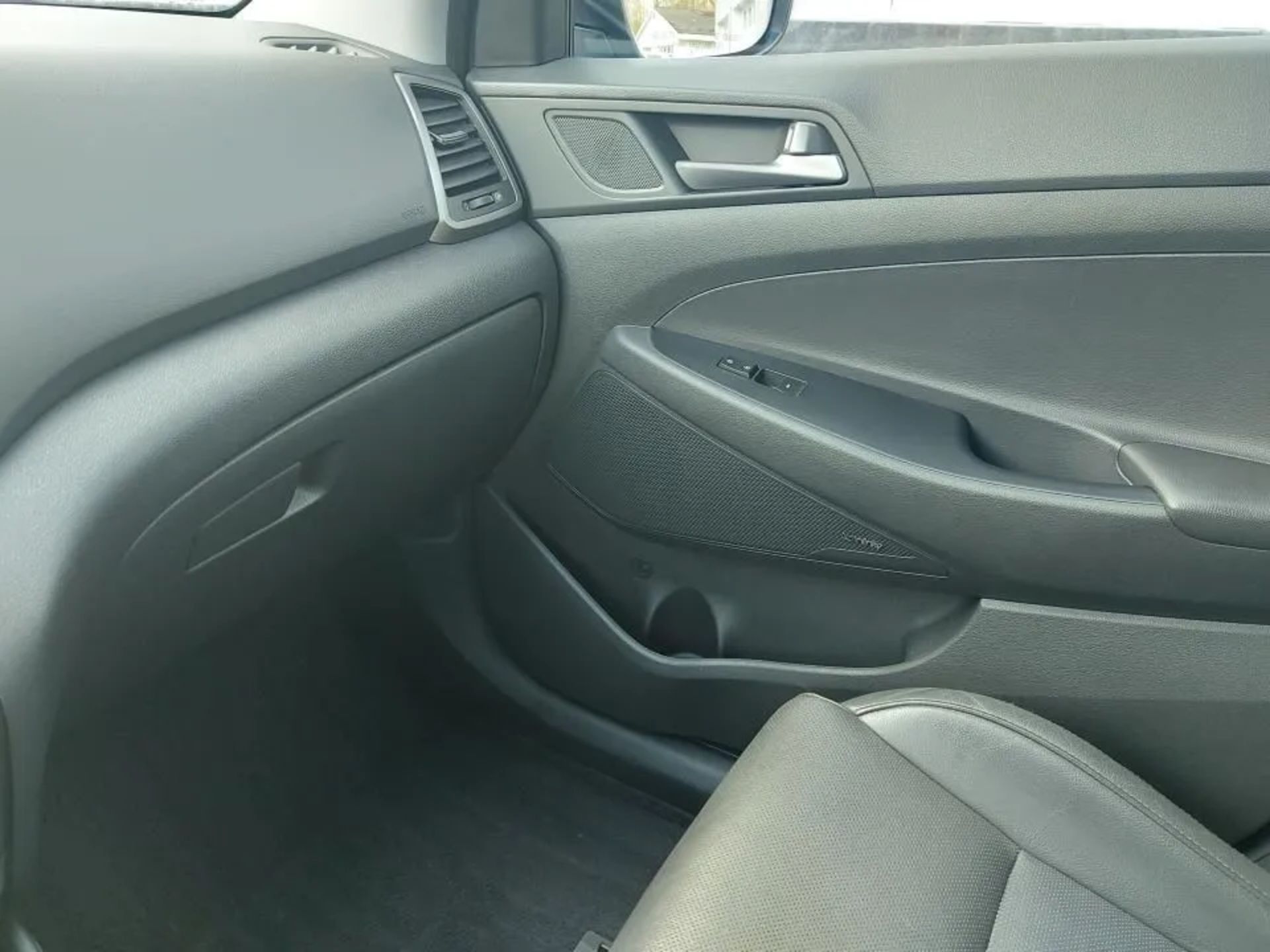 2017 HYUNDAI TUCSON LIMITED - Image 31 of 40