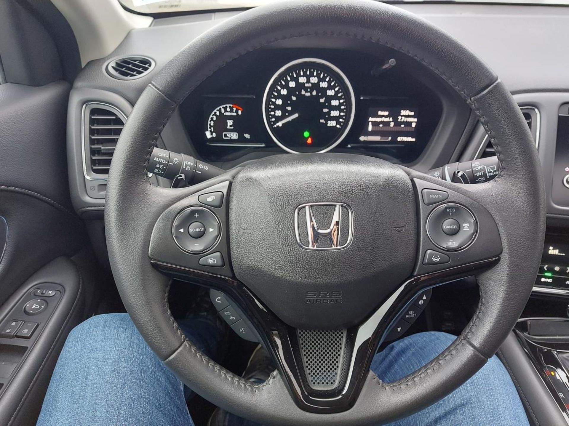 2019 Honda HR-V Touring AWD! ONE OWNER! DEALER SERVICED! - Image 14 of 32