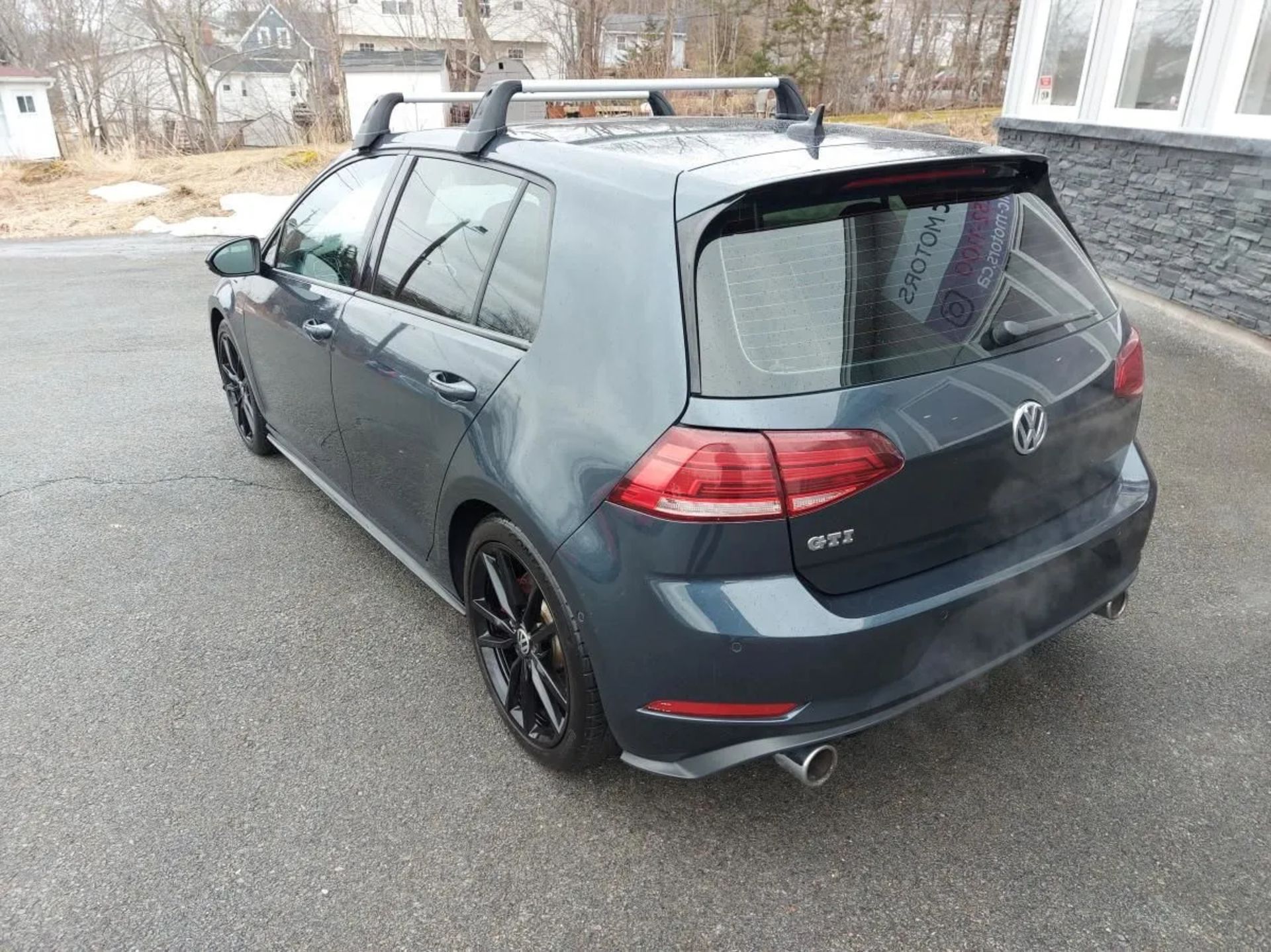 2018 Volkswagen Golf GTI Autobahn 6 SPEED! DRIVER ASSIST! - Image 4 of 34