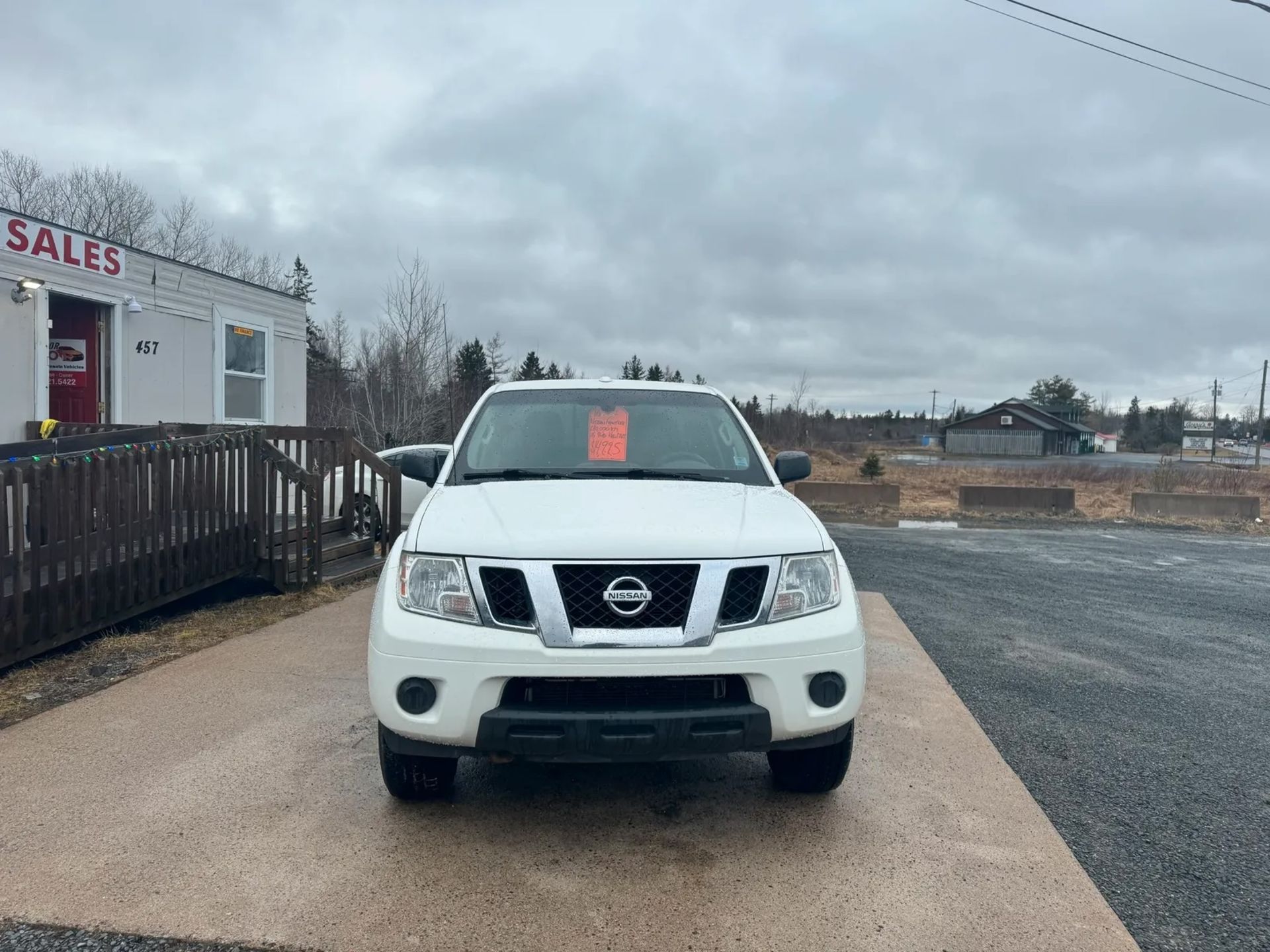2016 NISSAN FRONTIER SV 4X4 - Image 2 of 9