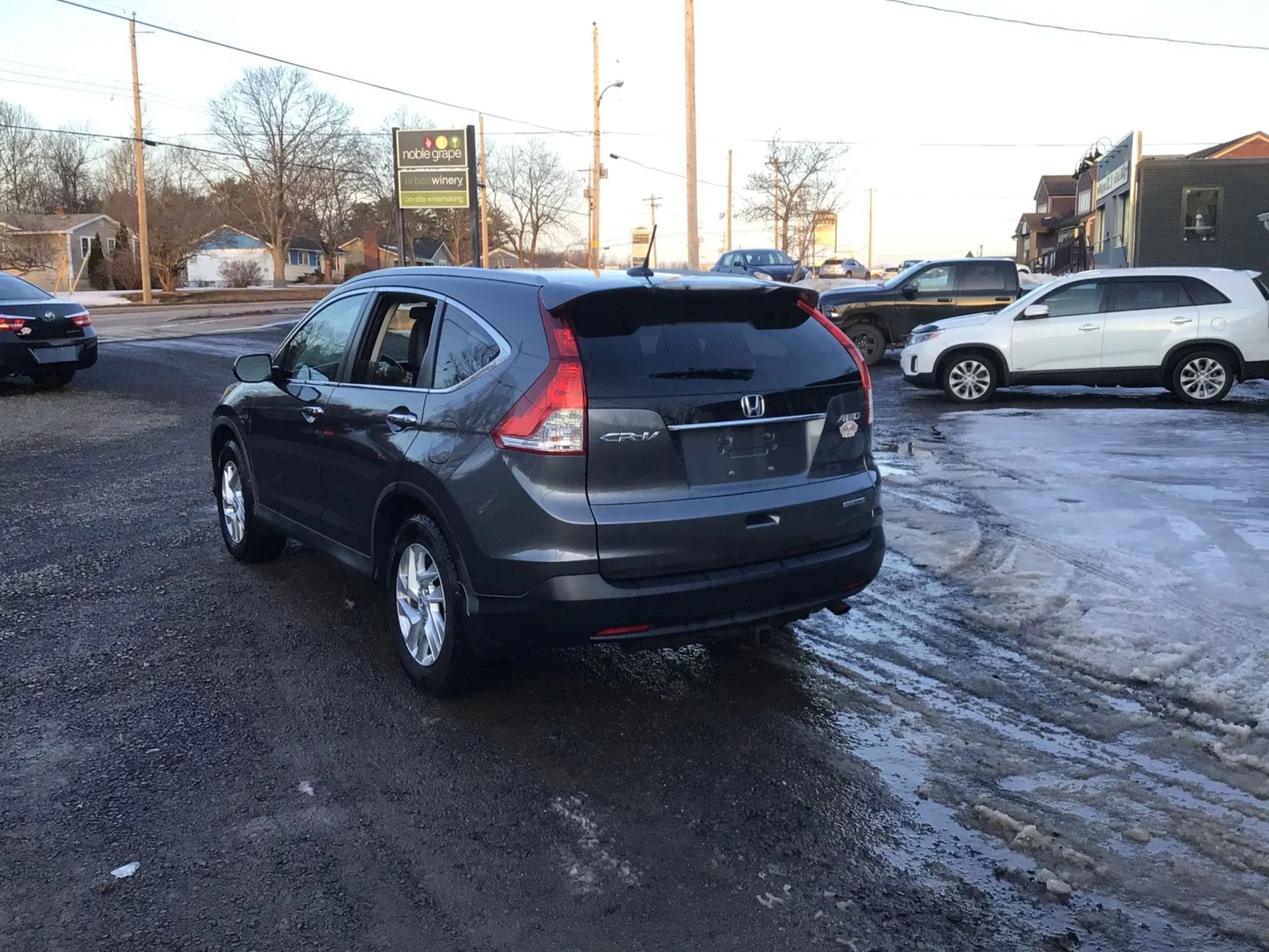 2013 Honda CR-V Touring - Image 6 of 10