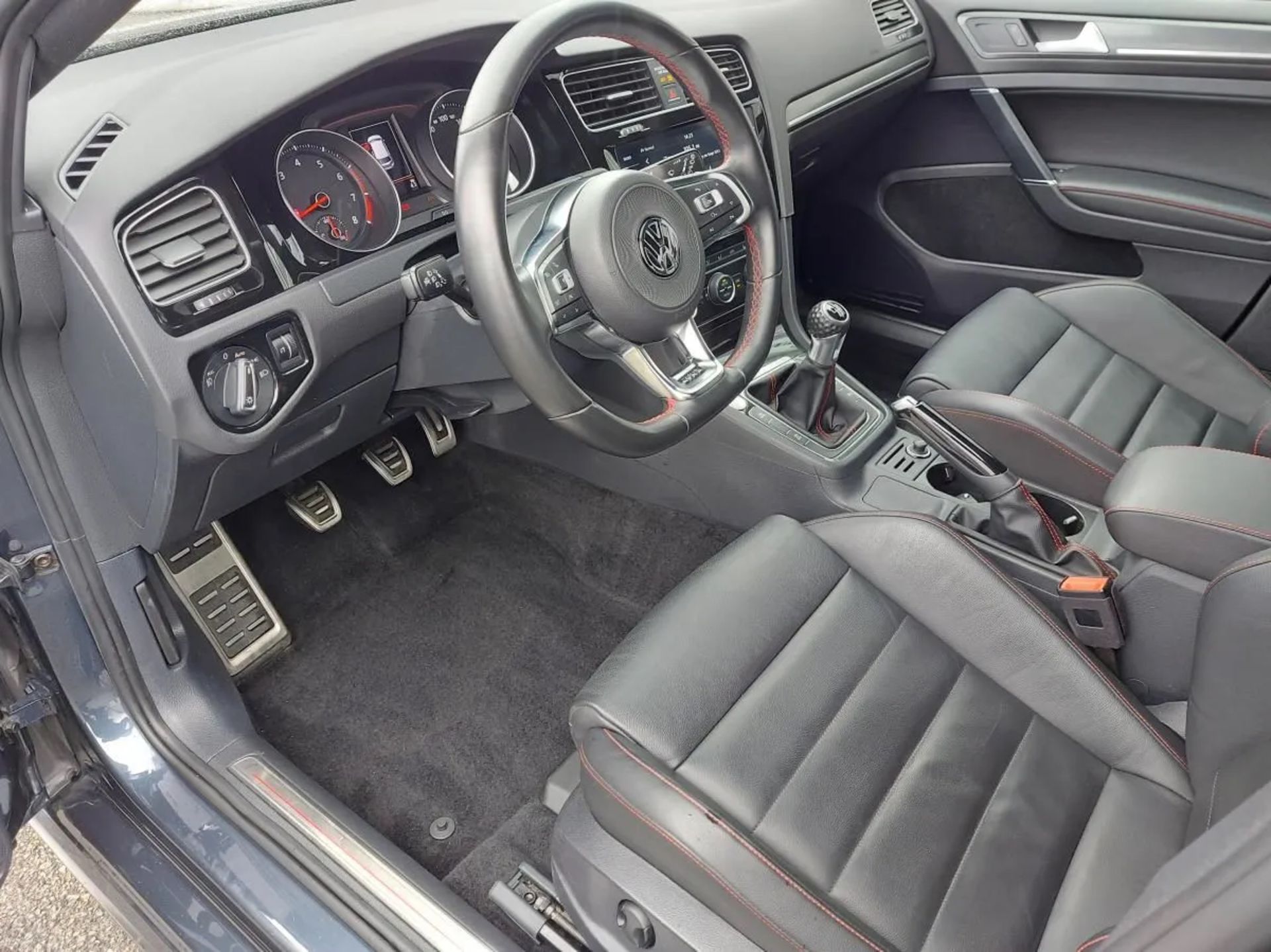 2018 Volkswagen Golf GTI Autobahn 6 SPEED! DRIVER ASSIST! - Image 20 of 34