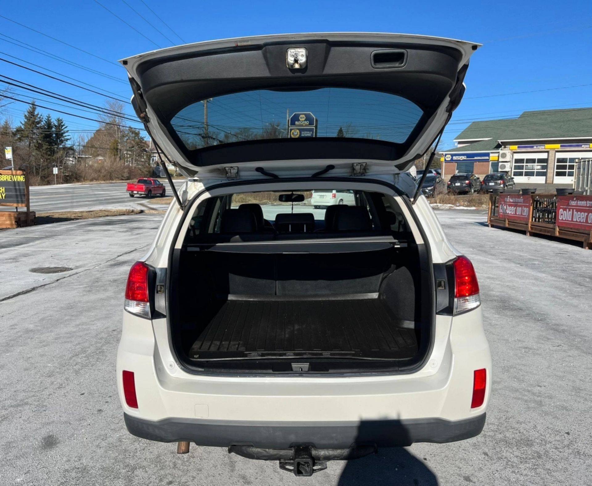 2013 SUBARU OUTBACK LIMITED - Image 6 of 10