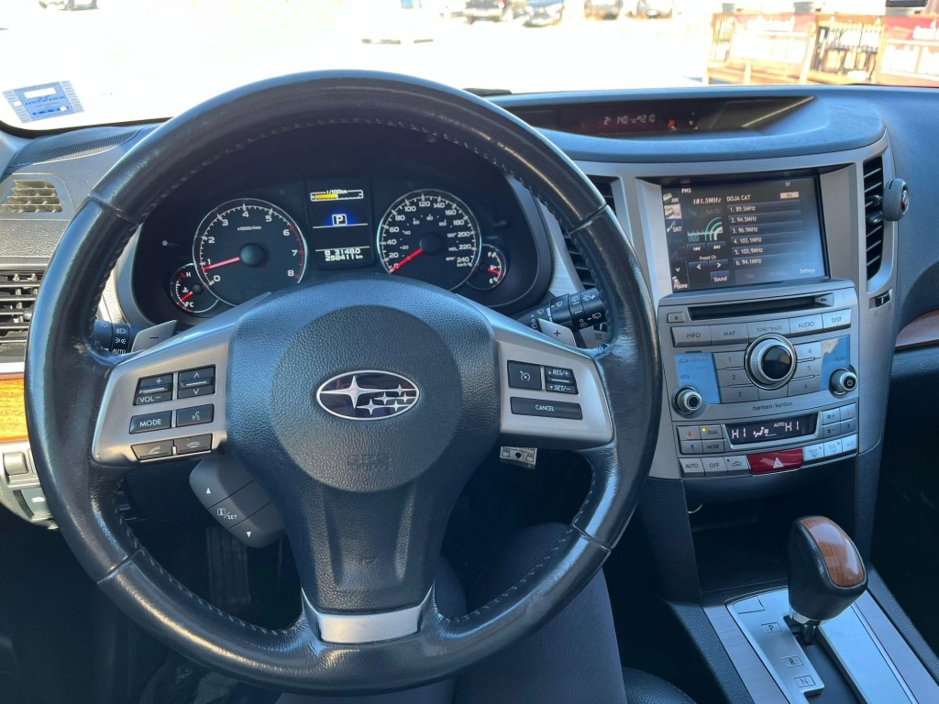 2013 SUBARU OUTBACK LIMITED - Image 7 of 10