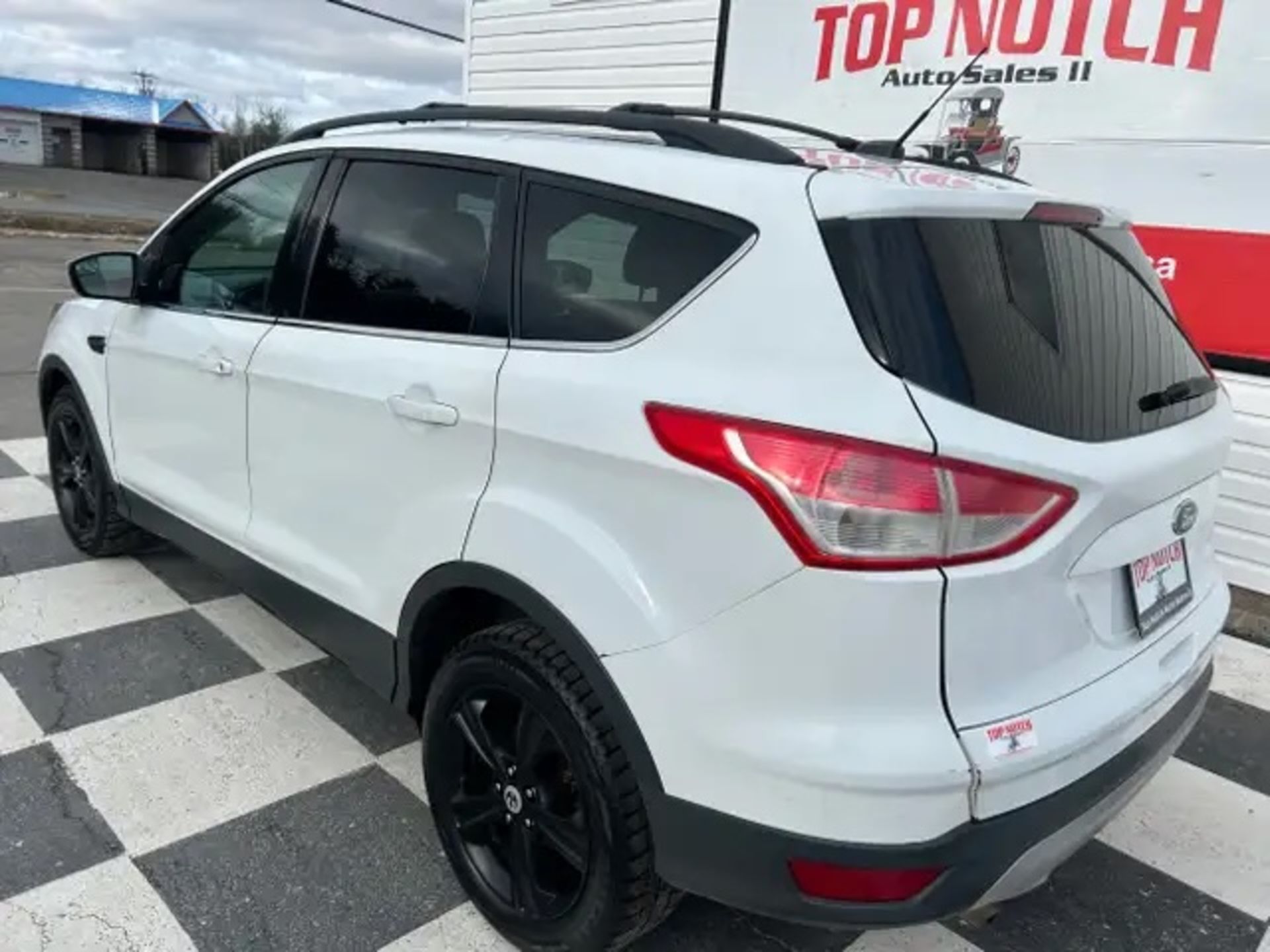 2015 FORD ESCAPE SE - Image 3 of 11