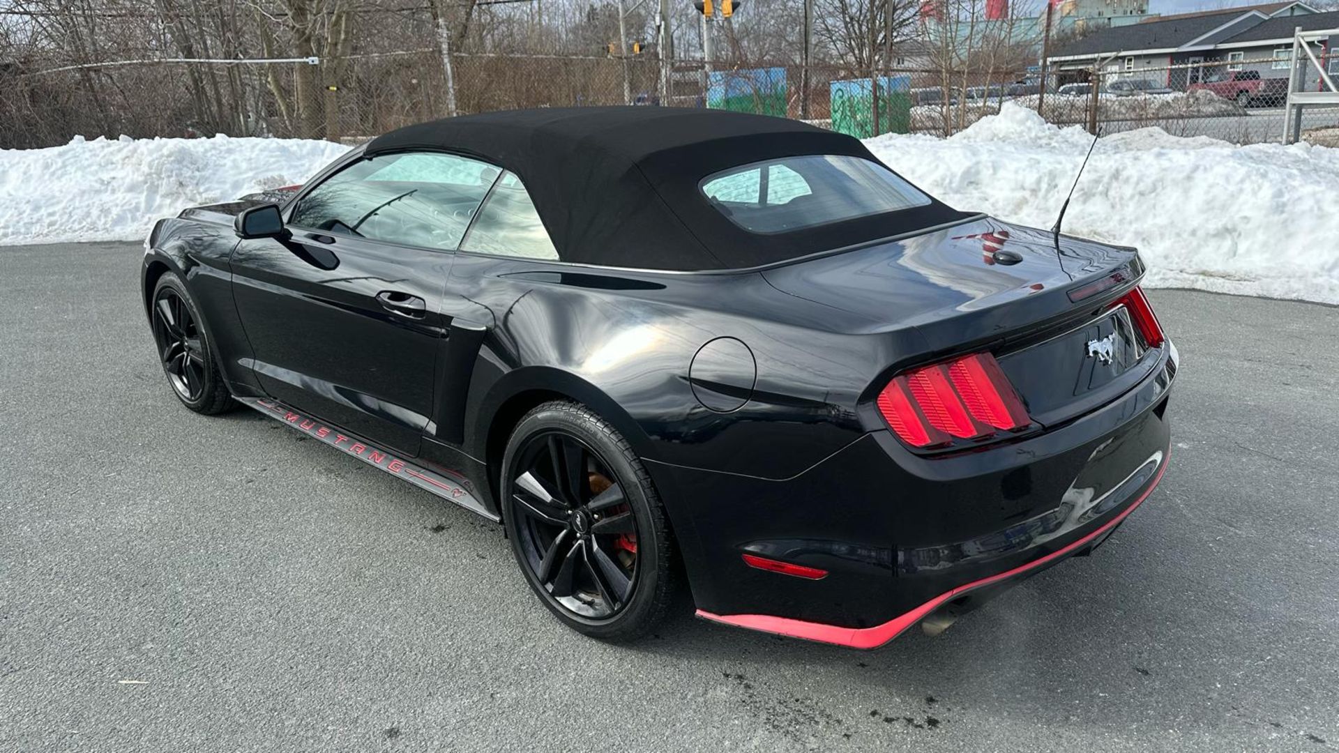 2015 FORD MUSTANG ECO BOOST PREMIUM. - Image 6 of 18