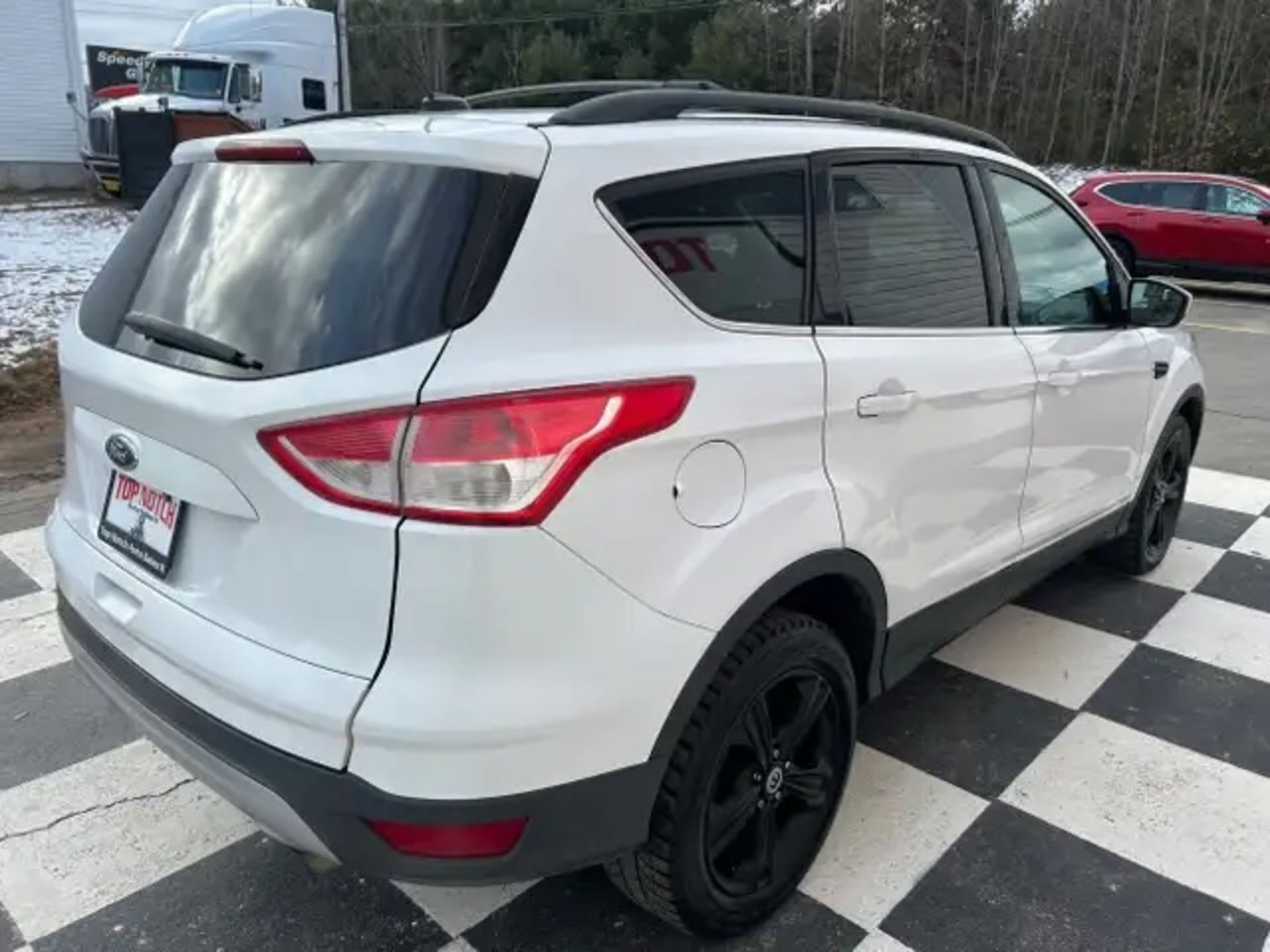 2015 FORD ESCAPE SE - Image 2 of 11