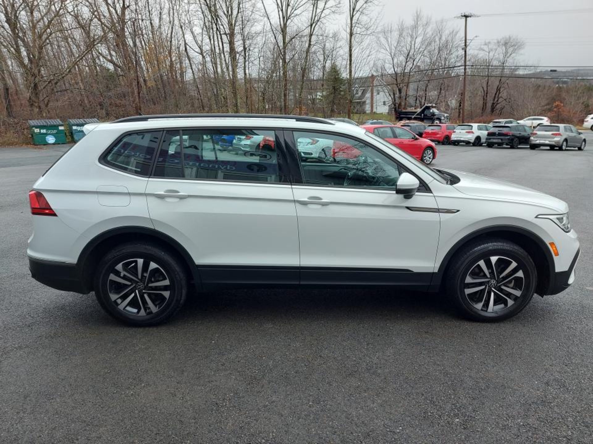 2022 VOLKSWAGEN TIGUAN TRENDLINE 4MOTION - Image 2 of 31