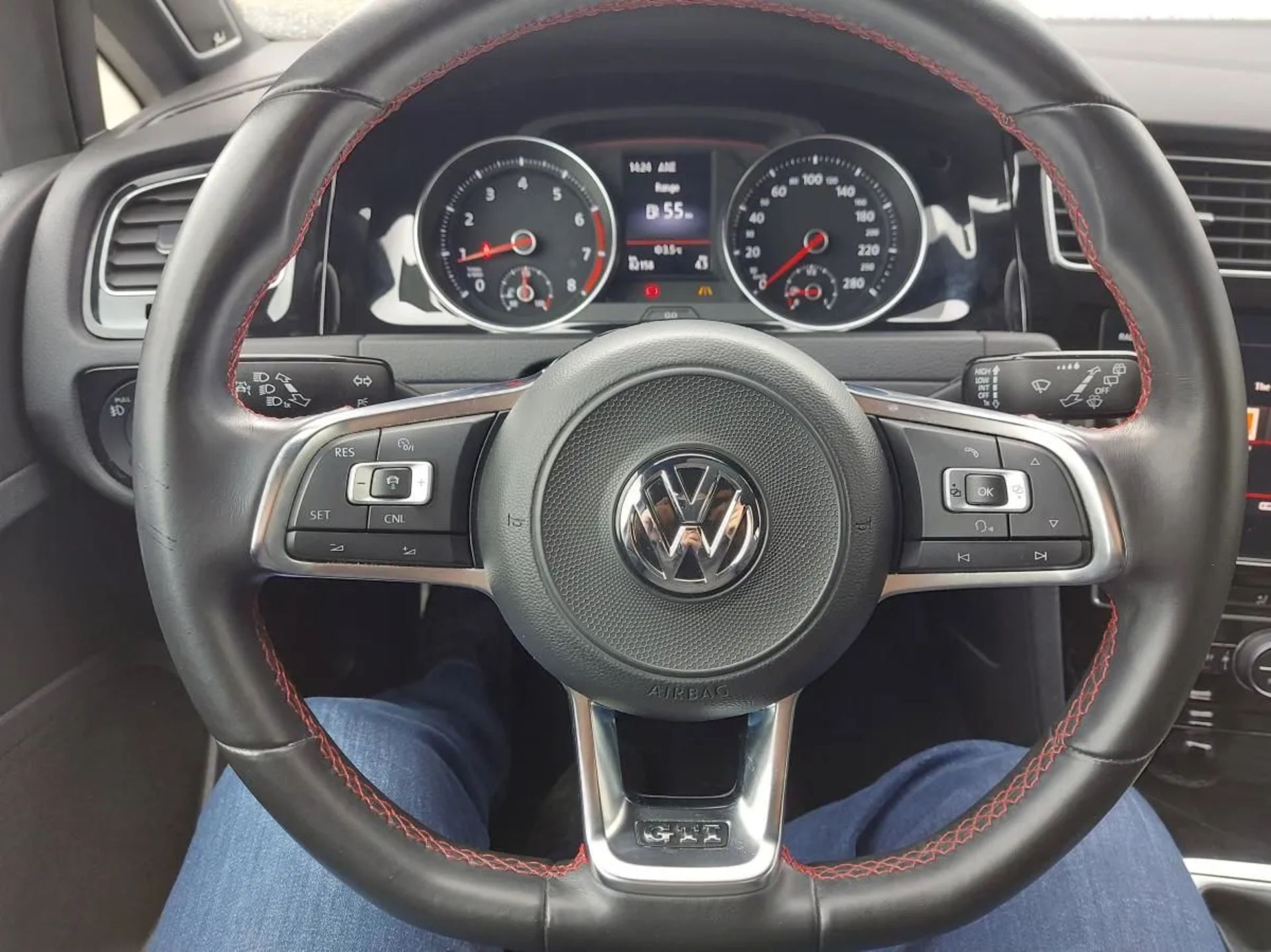 2018 VOLKSWAGEN GOLF GTI AUTOBAHN 6 SPEED! - Image 8 of 34