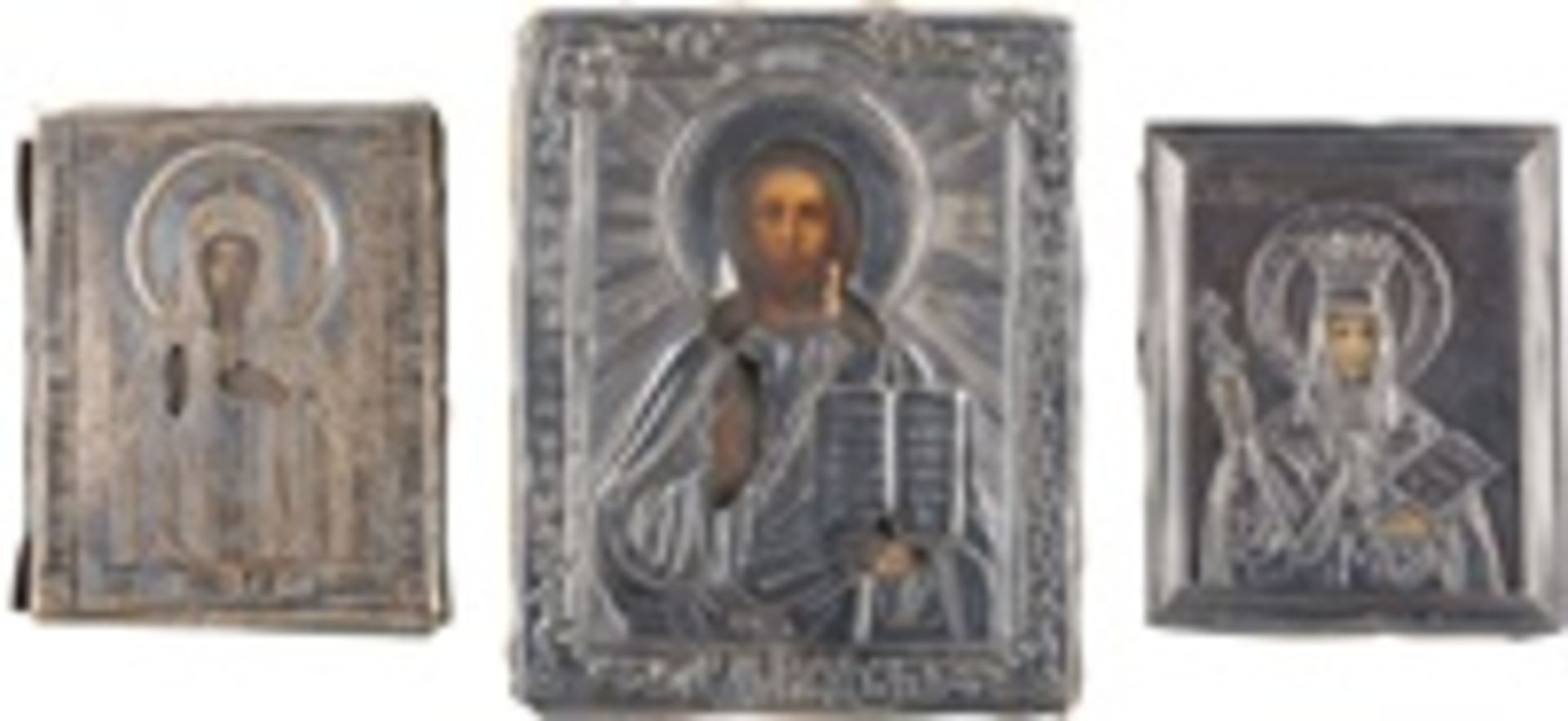 DREI MINIATUR-IKONEN MIT SILBER-OKLAD: CHRISTUS PANTOKRATOR UND DIE HEILIGEN PARASKEWA UND EUDOKIA - Image 2 of 3