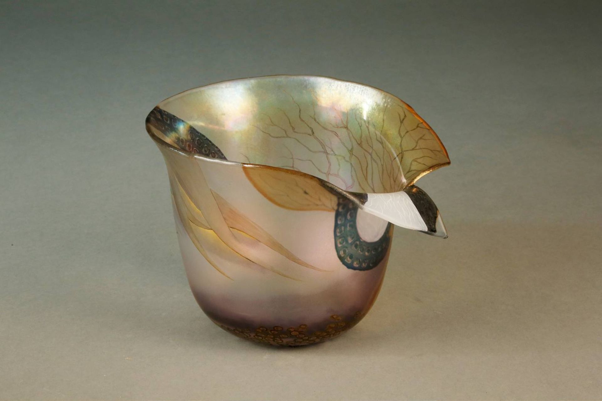 DEKORATIVE VASE - Image 2 of 2