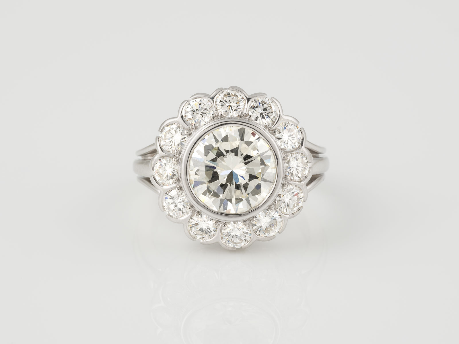 RING - BRILLANT CA. 3.80 CT.