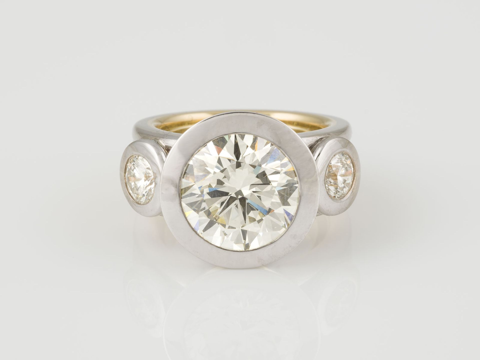 RING - BRILLANT CA. 6.80 CT.