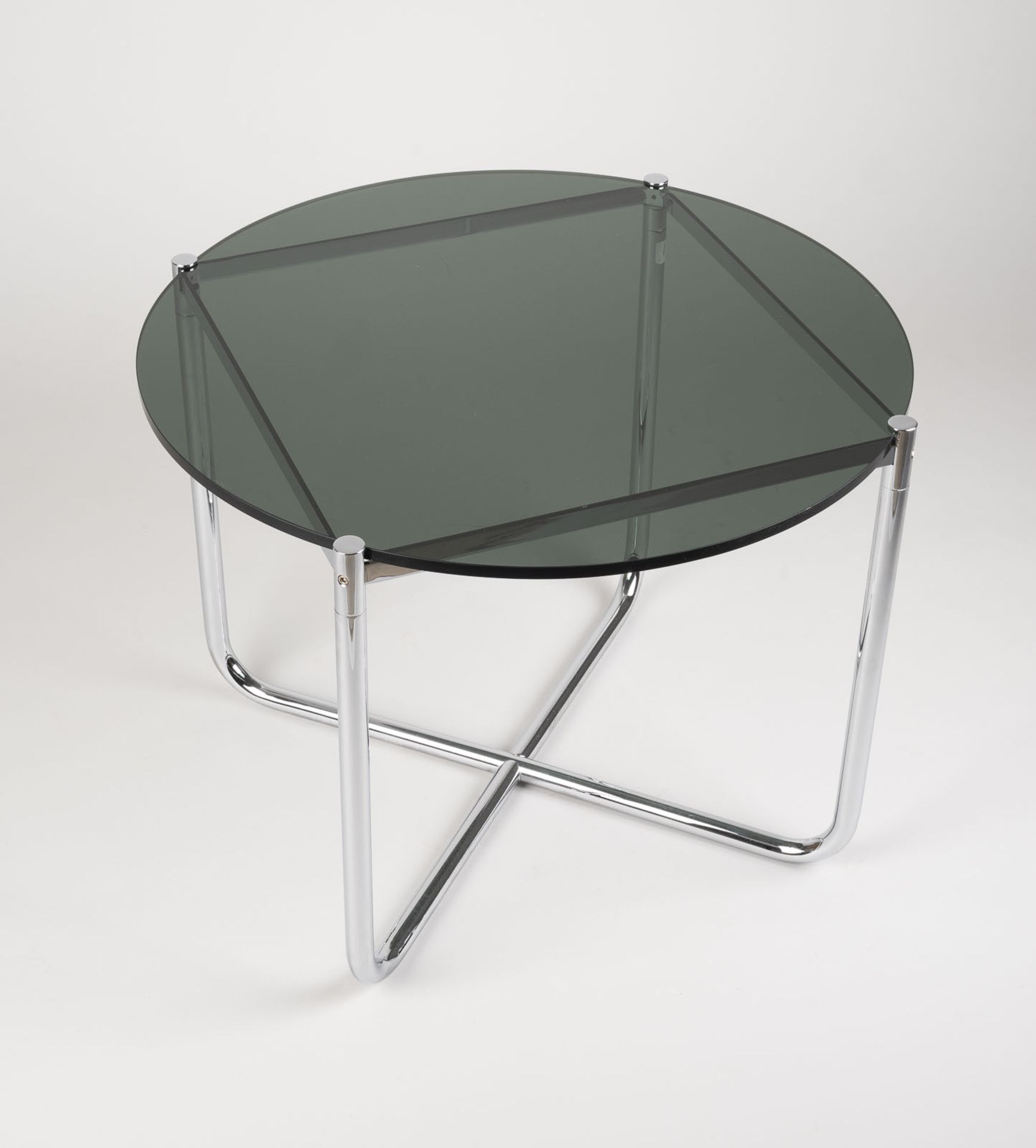 LUDWIG MIES VAN DER ROHE TISCH / BEISTELLTISCH MODELL 'MR 140' VON KNOLL INTERNATIONAL