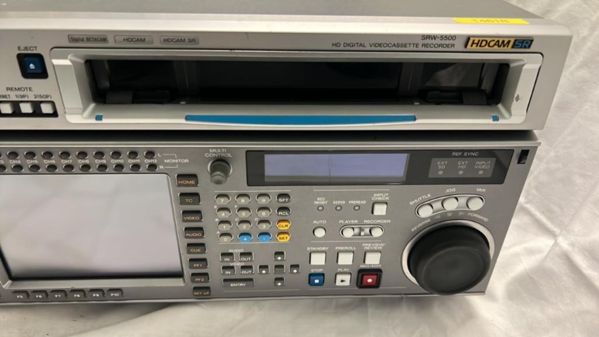 Sony SRW-550 Digital Videocassette recorder with flight case SN: 14618 - Bild 3 aus 6