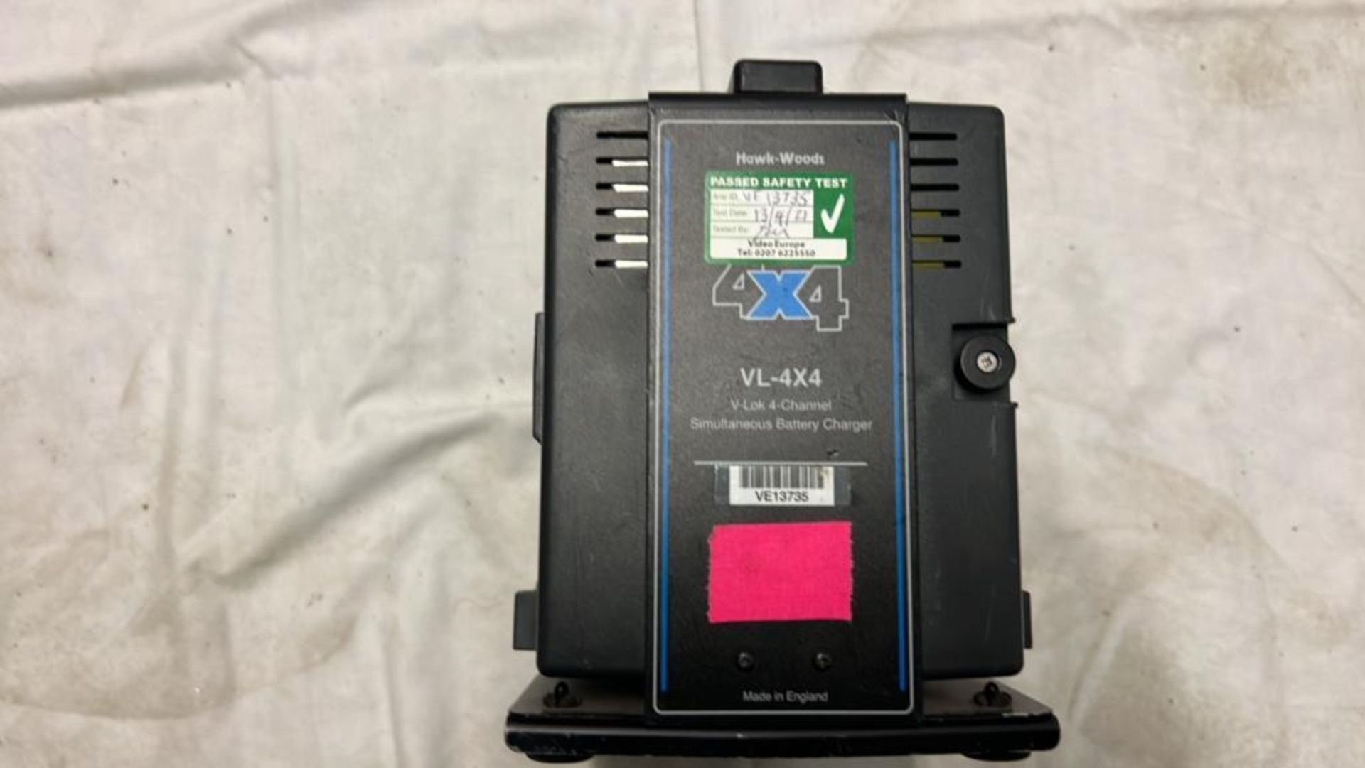 (2) Hawk-Woods VL Battery Chargers Hawk-Woods VL-4X4 V-Lock Charger and Hawk Woods 2X2 V-Lock Charge - Image 8 of 8