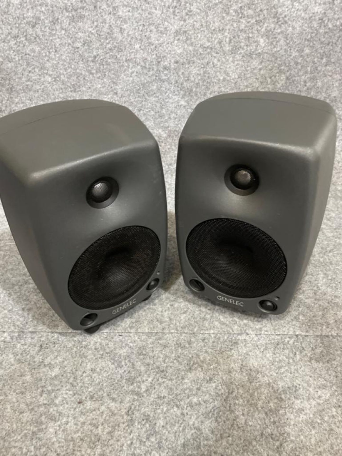 (2) Genelec 8030B Bi-Amplified Speakers Pair of Genelec 8030Bi-Amplified Speakers