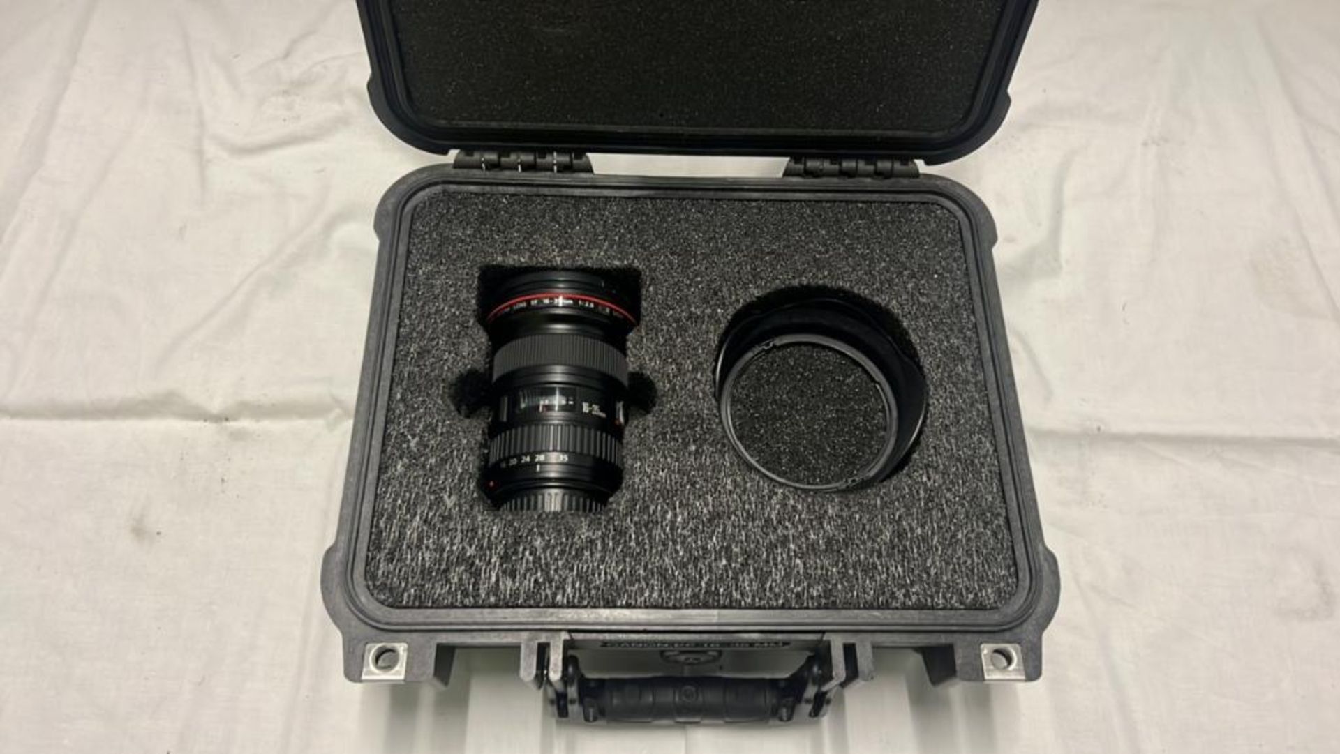 Canon EF 16-35mm f/2.8L II USM Lens with Peli Case Canon SN: 6361352