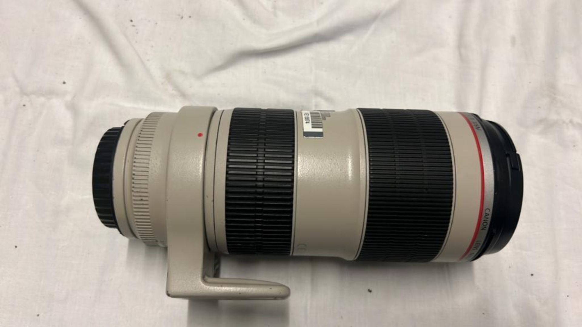 Canon EF 70-200mm f/2.8L USM Lens with Carry Bag  SN: 3160000344 - Image 3 of 5