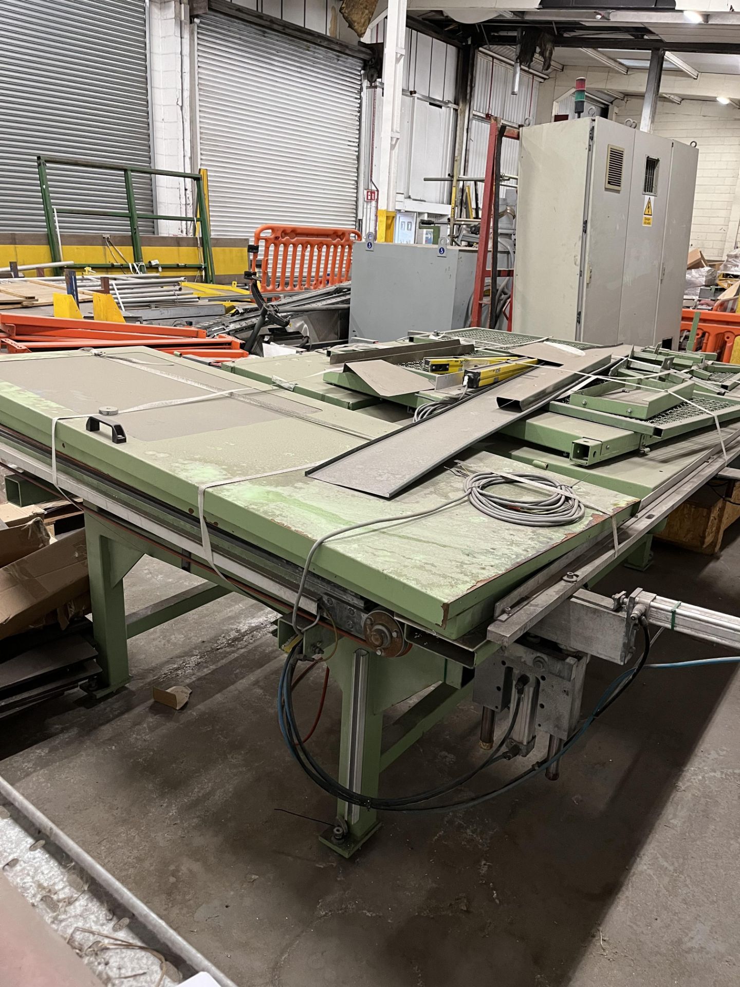 2, Rapid outfeed/infeed conveyors