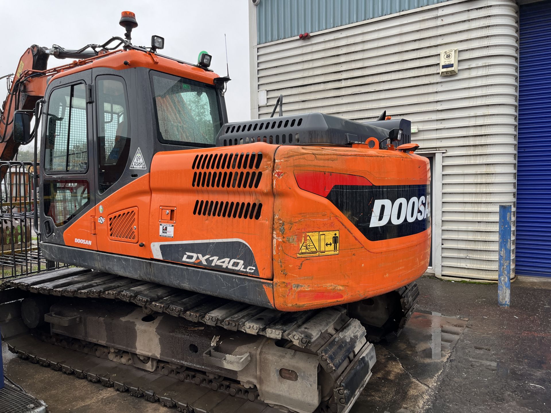 Doosan 140LC-5 Crawler Excavator Serial No. DHKLFB8RAH001736 (2018) Rubber Tracked Fitted with PSG60 - Image 3 of 6