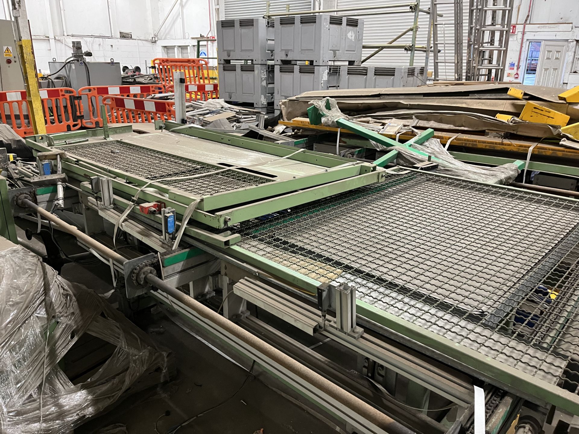 2, Rapid outfeed/infeed conveyors - Image 2 of 2