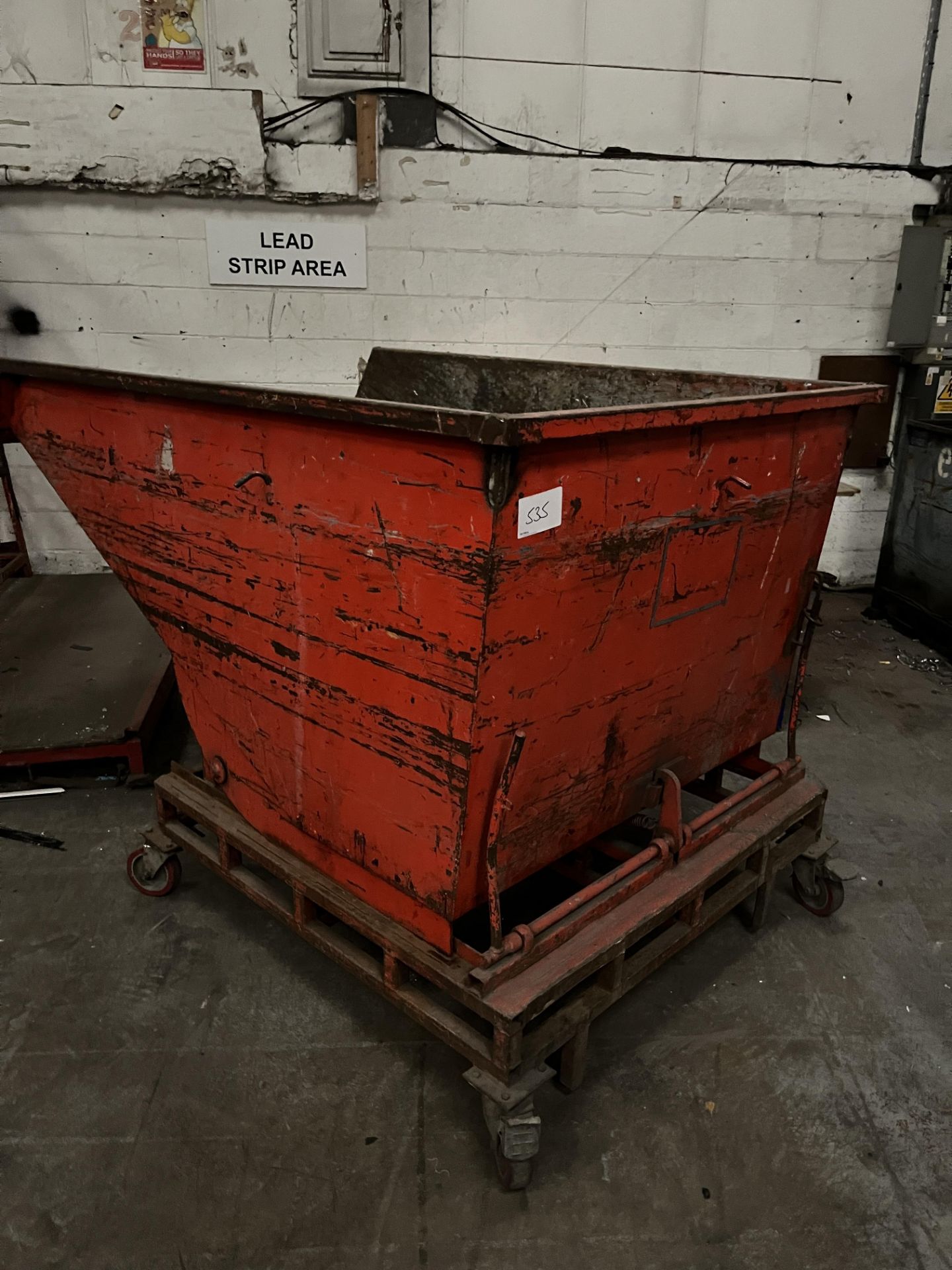 Steel Large Capacity Tipping Skip