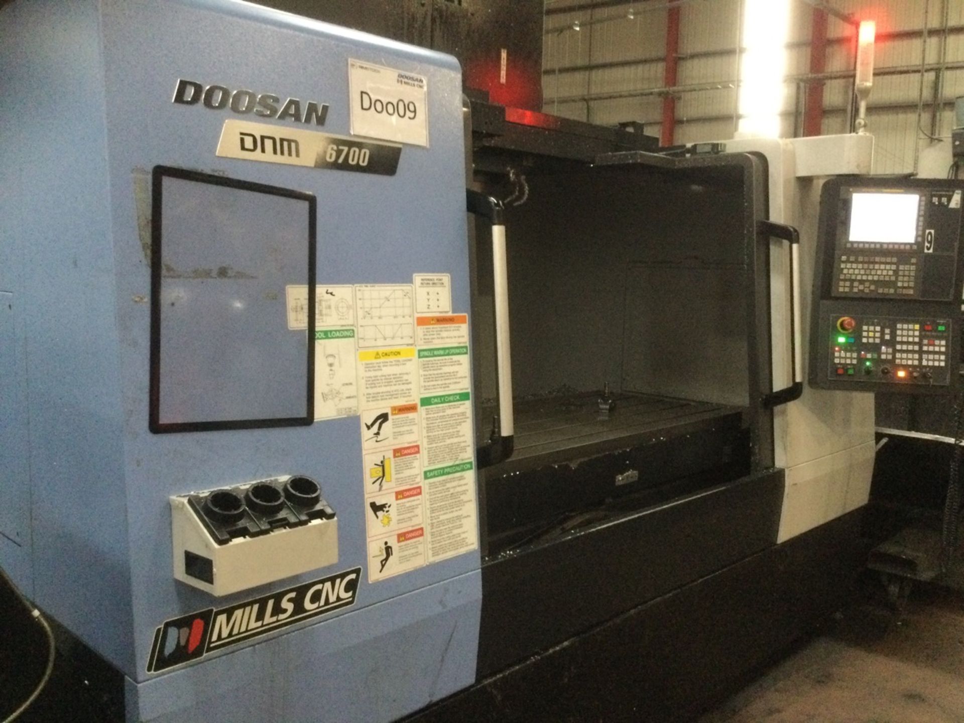 Doosan DNM6700 3-Axis Vertical Machining Centre With Fanuc I-Series Control - Image 2 of 3