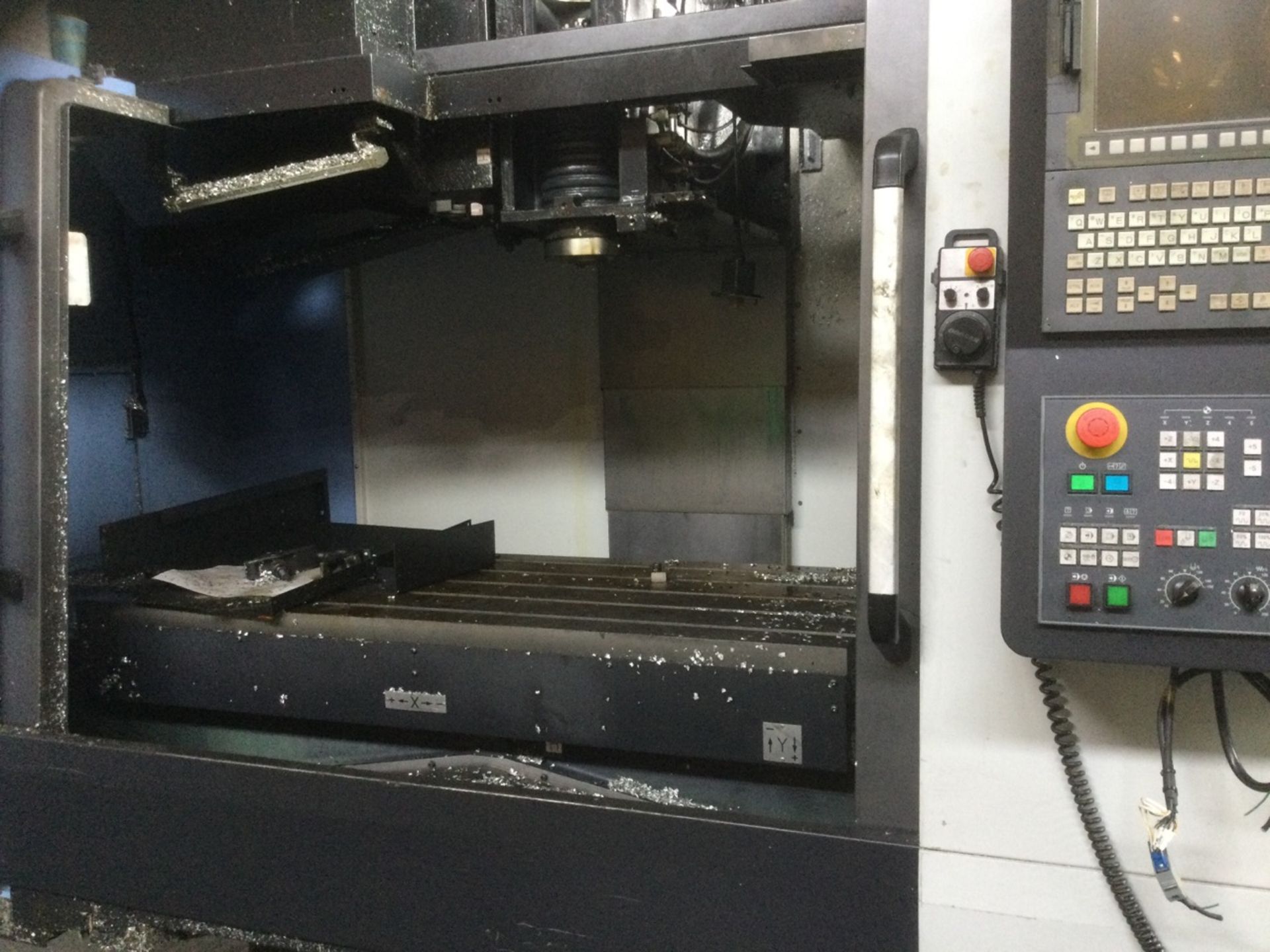 Doosan DNM 6700 3-Axis Vertical Machining Centre With Fanuc I-Series Control - Image 2 of 4