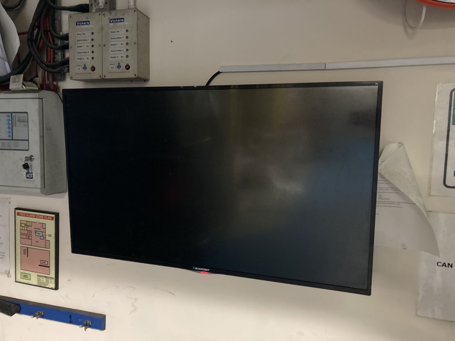 1: Blaupunkt Flatscreen TV