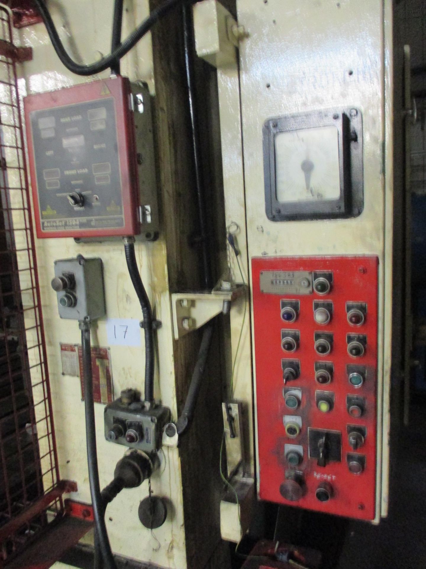 1: Wilkins & Mitchell S4-400-108-60 400 Ton Double Sided Power Press. Serial Number: 3306. - Bild 5 aus 5