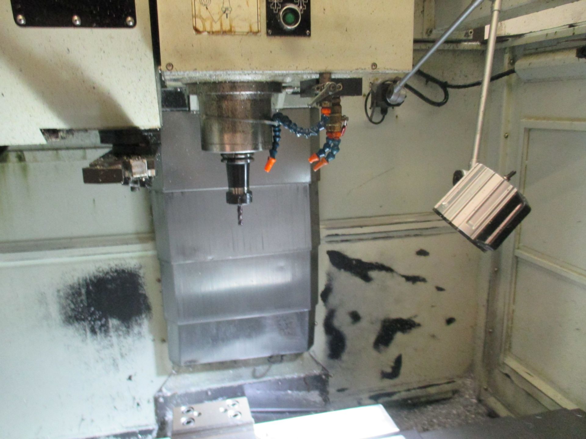 Hurco VM10 3-Axis Vertical Machining Centre (2012) - Image 6 of 9