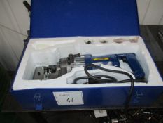 1, Vevol MHP-20 240v, 900w Hydraulic Puncher with Max Punch Diameter 20mm